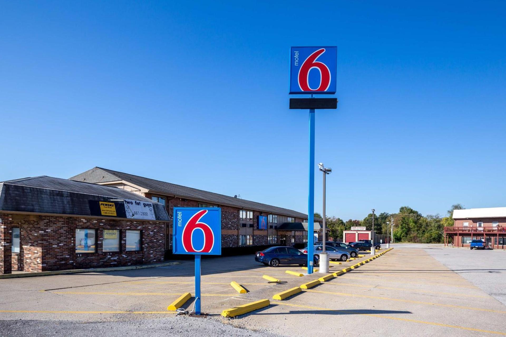 Motel 6-Troy, IL photo 37