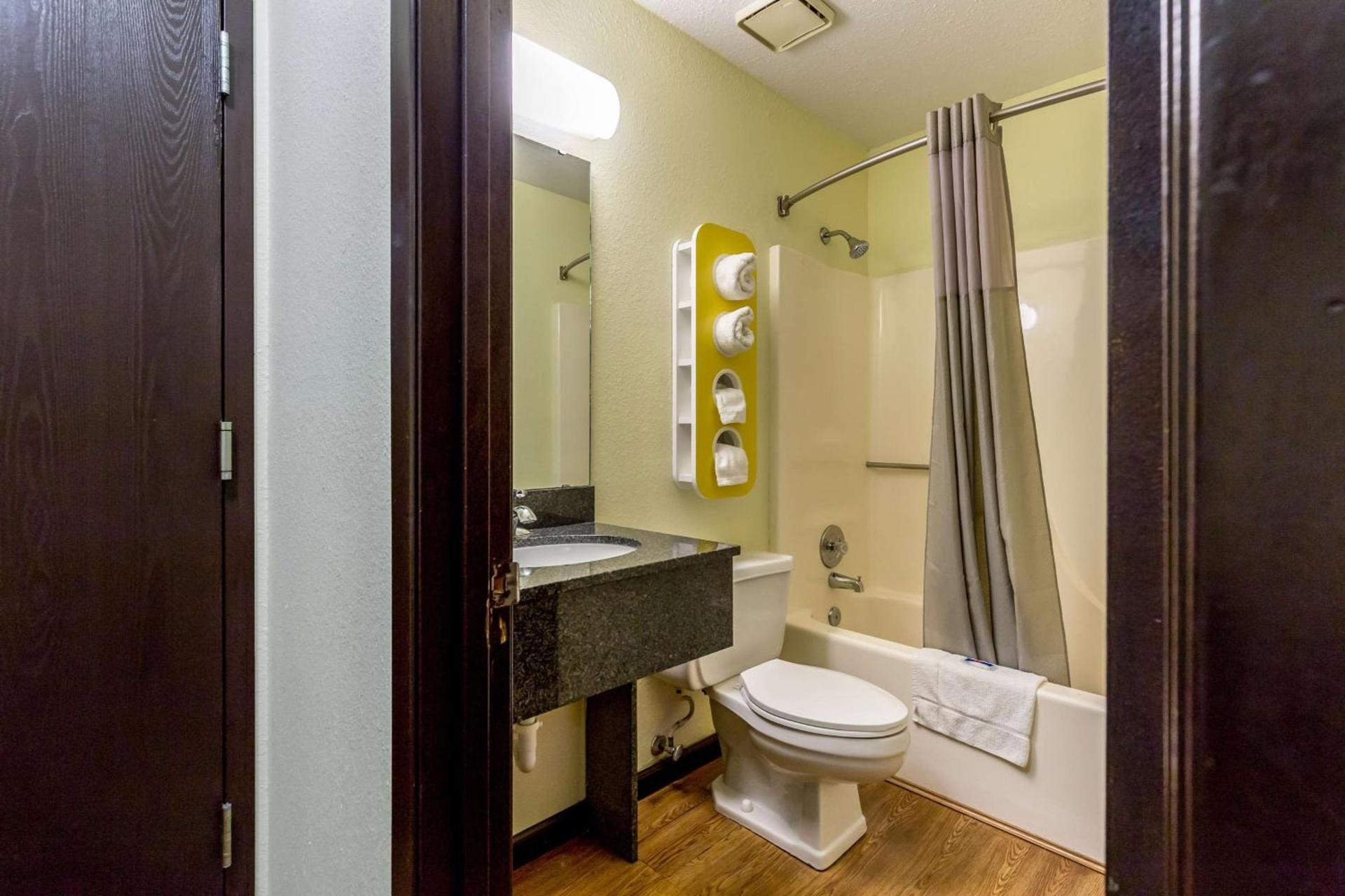 Motel 6-Troy, IL photo 42