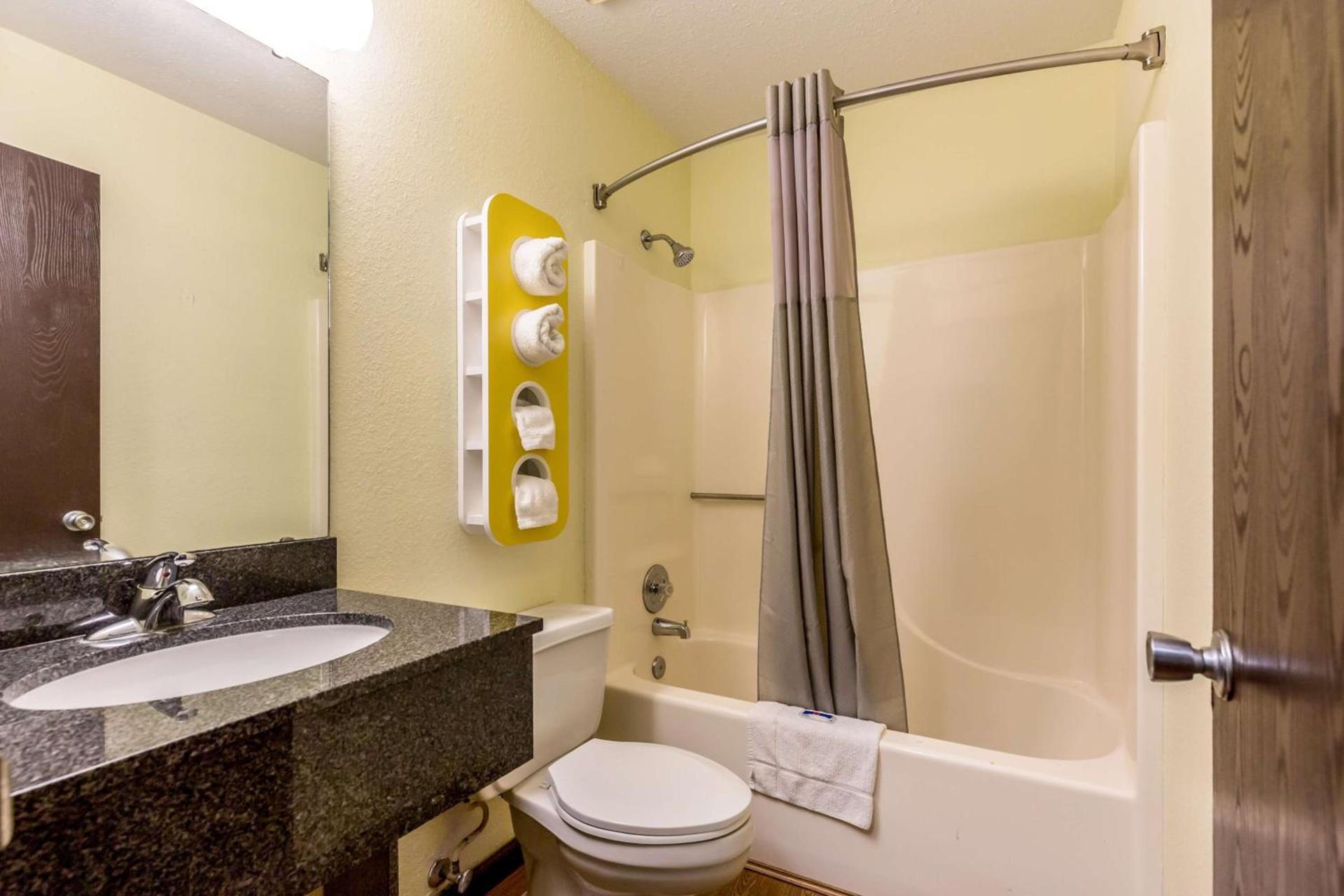 Motel 6-Troy, IL photo 43
