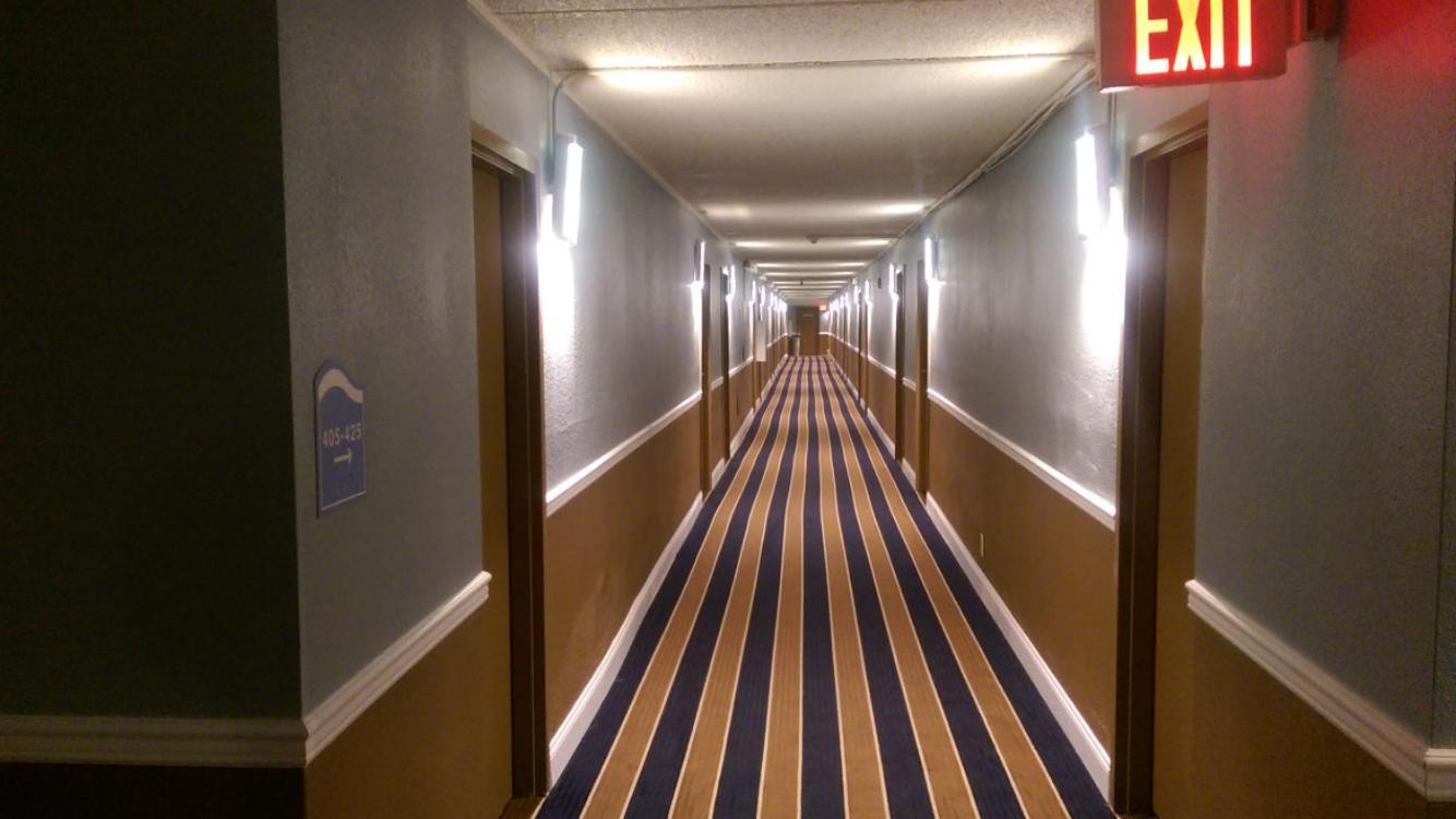 Economy Inn North Randall photo 4