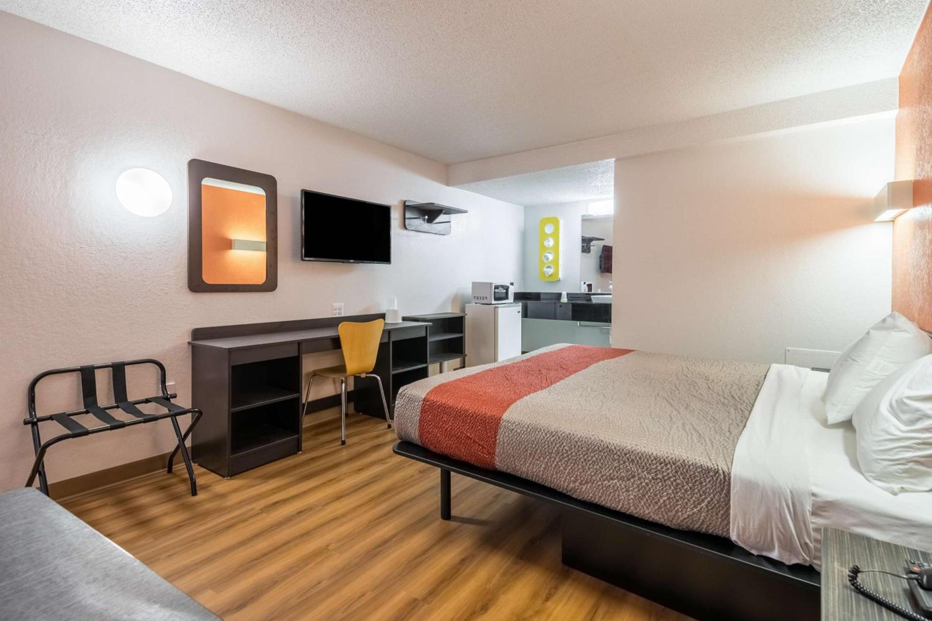 Motel 6-Schenectady, NY photo 11