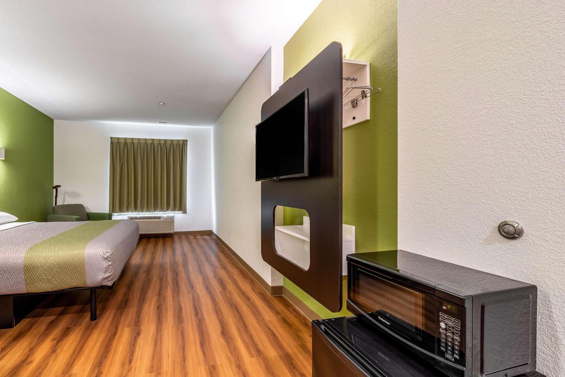 Motel 6-Mankato, MN photo 12