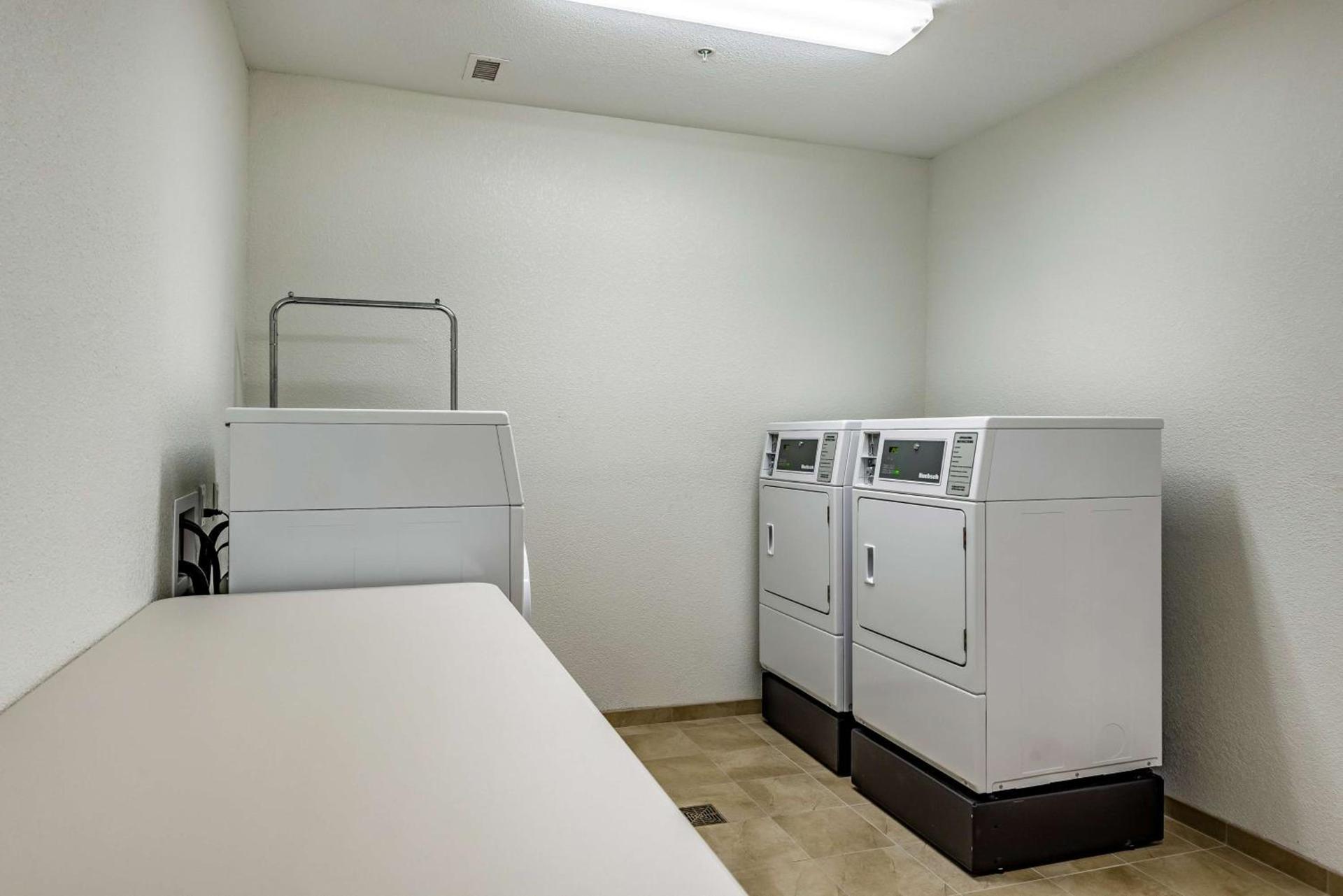 Motel 6-Mankato, MN photo 32