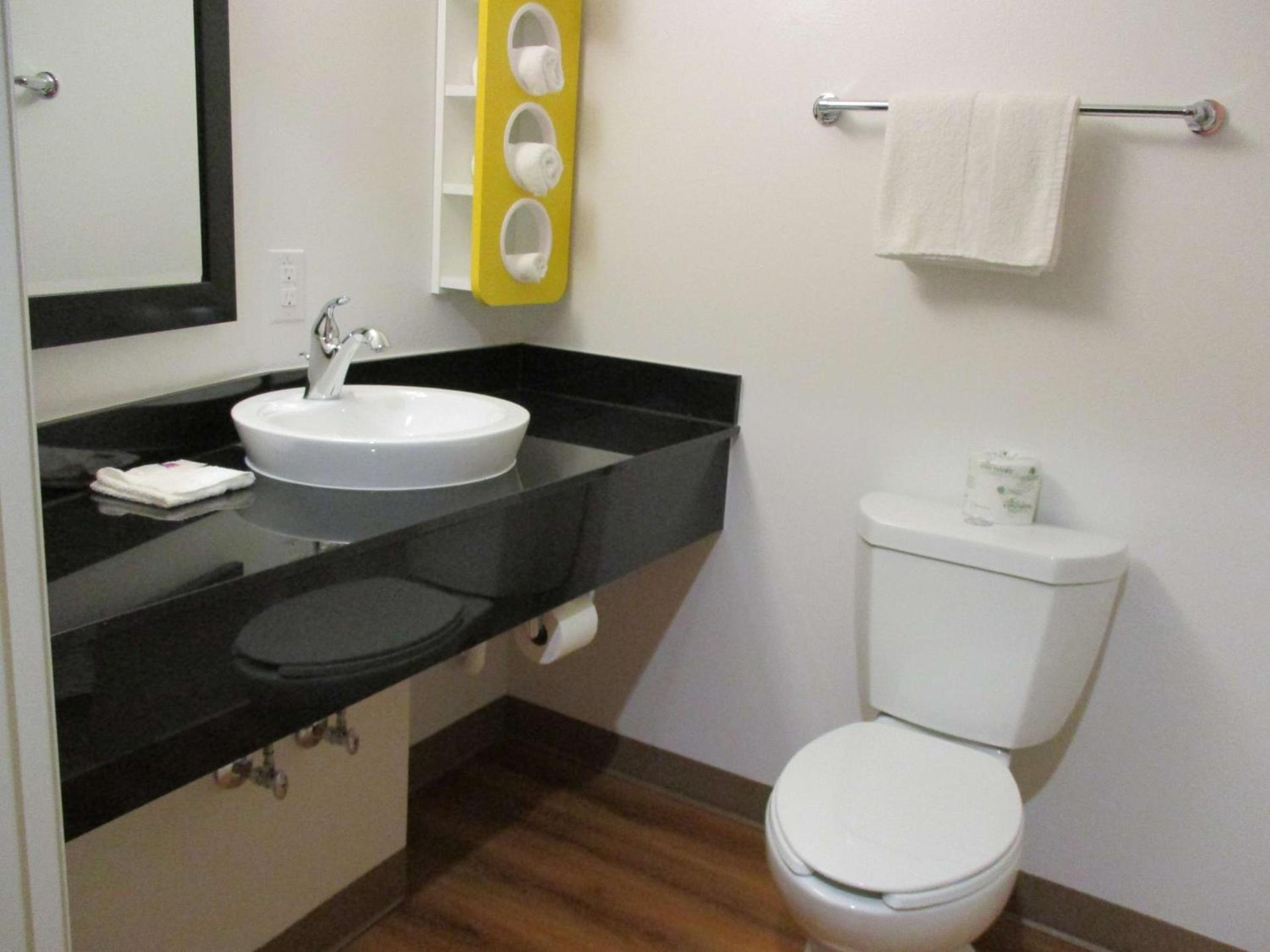 Motel 6 Fort Worth, TX - North - Saginaw photo 32