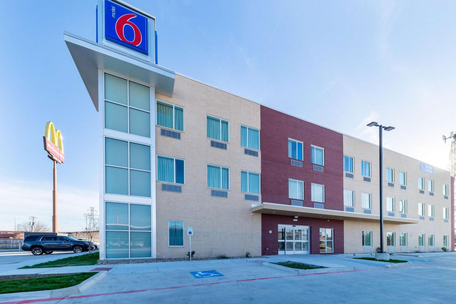 Motel 6 Fort Worth, TX - North - Saginaw photo 4