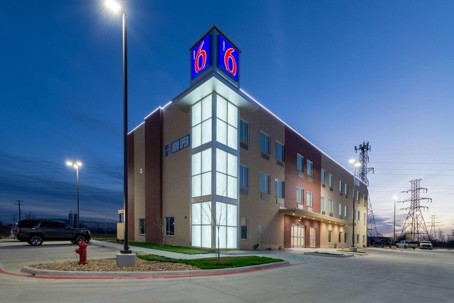 Motel 6 Fort Worth, TX - North - Saginaw photo 5