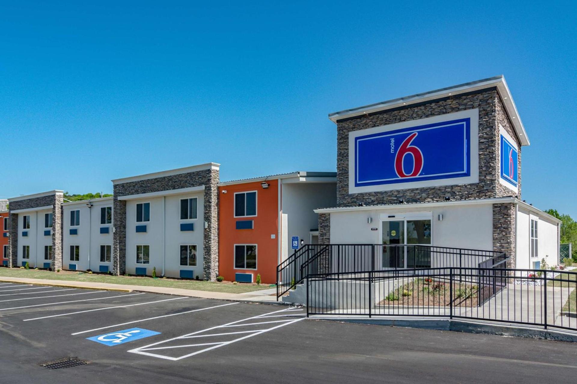Motel 6-White, GA - Cartersville photo 1