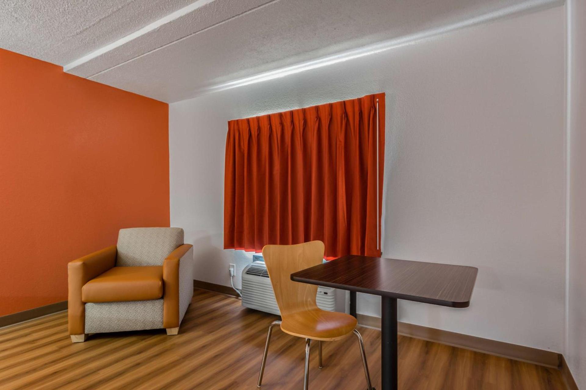 Motel 6-White, GA - Cartersville photo 8