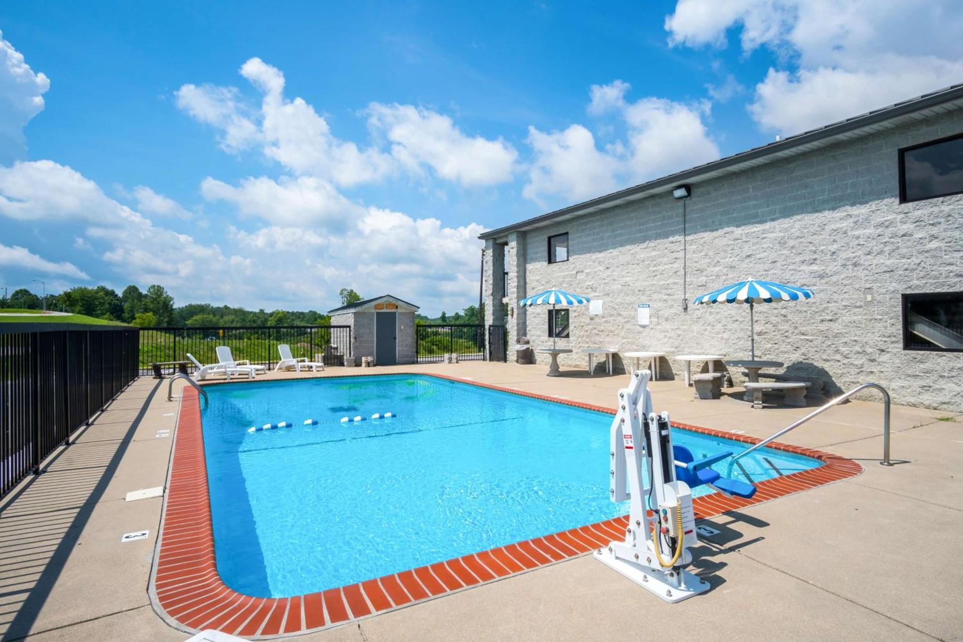 Motel 6-London, KY photo 29