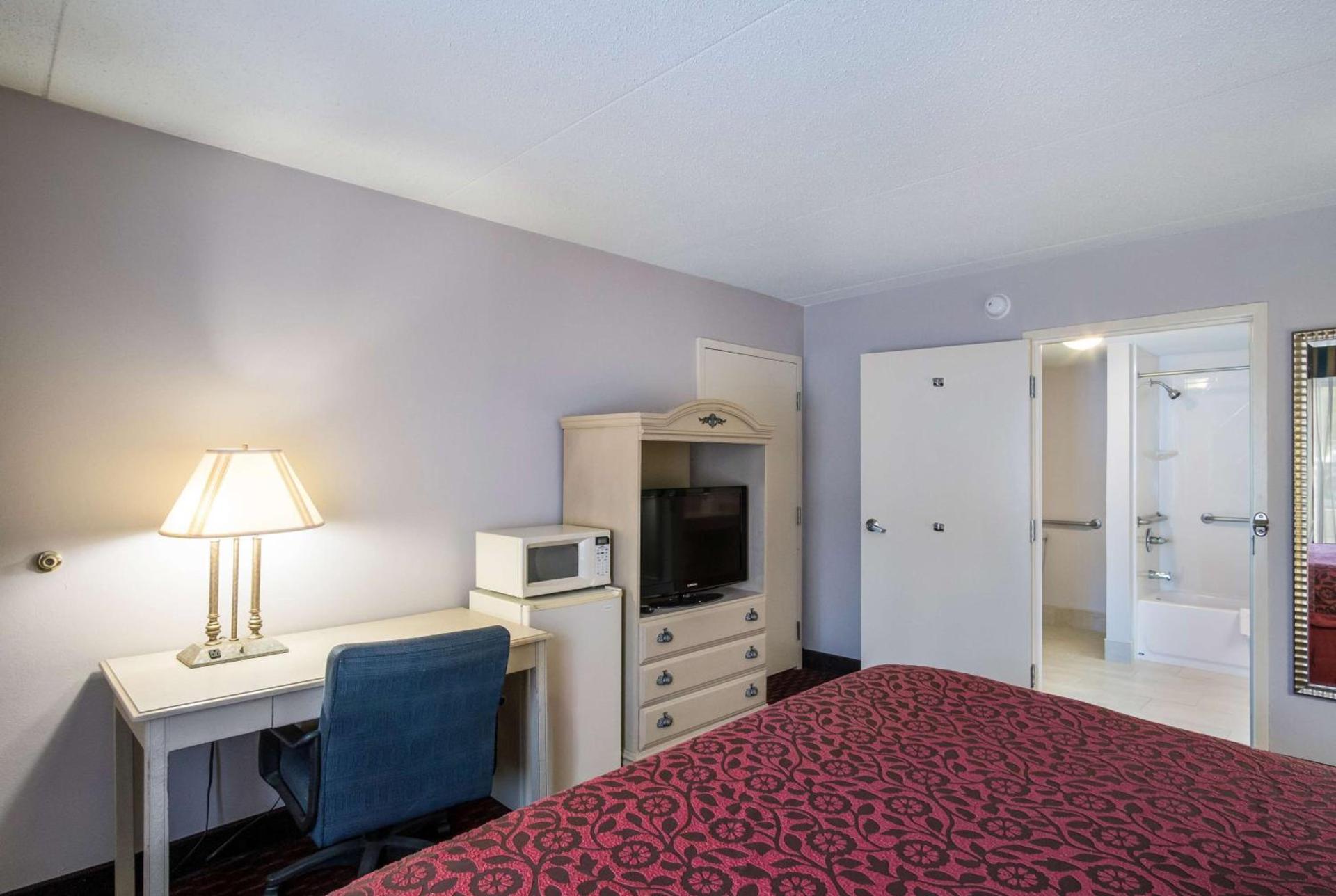 Motel 6-London, KY photo 36