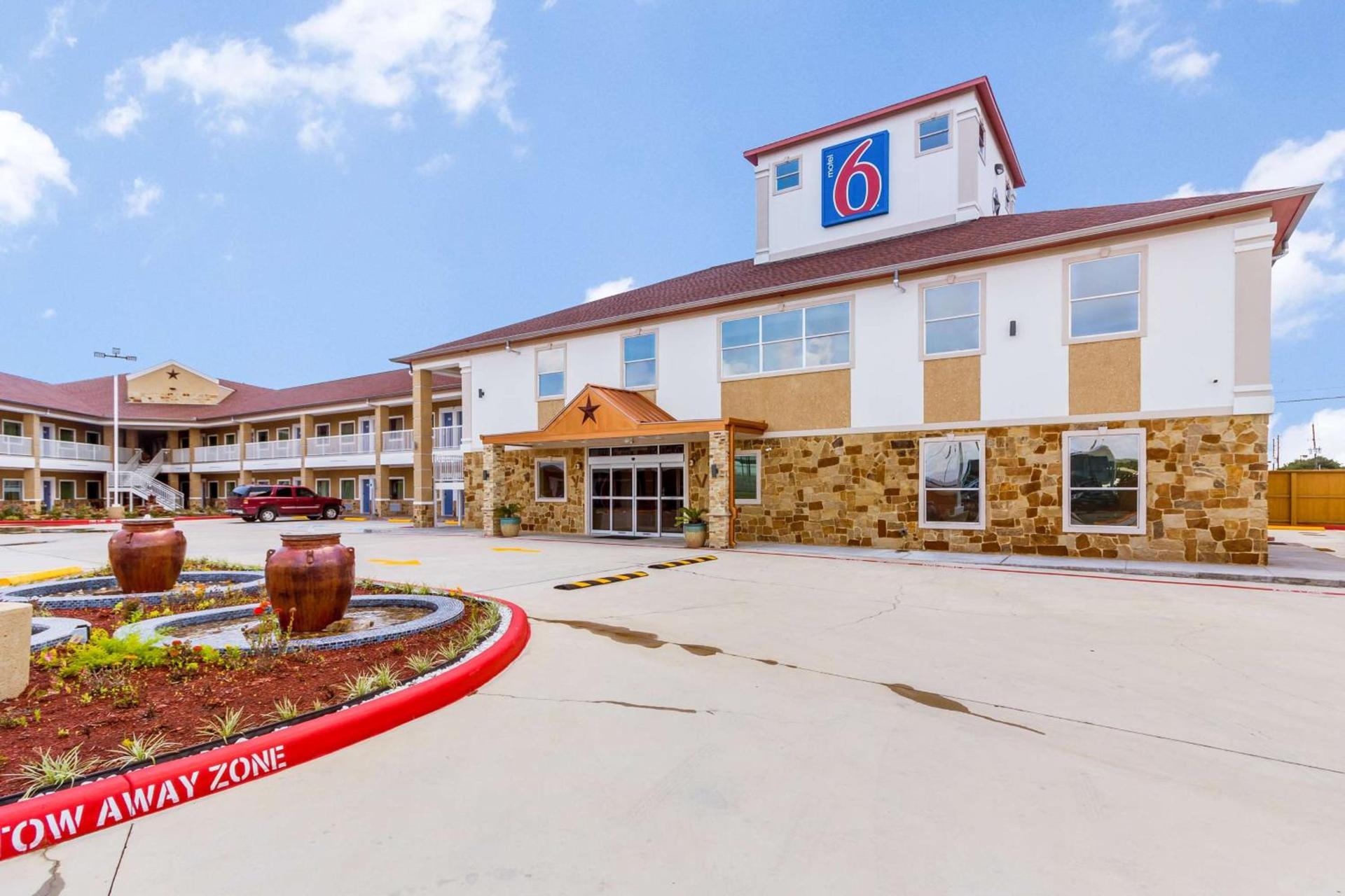 Motel 6-Houston, TX - North photo 4