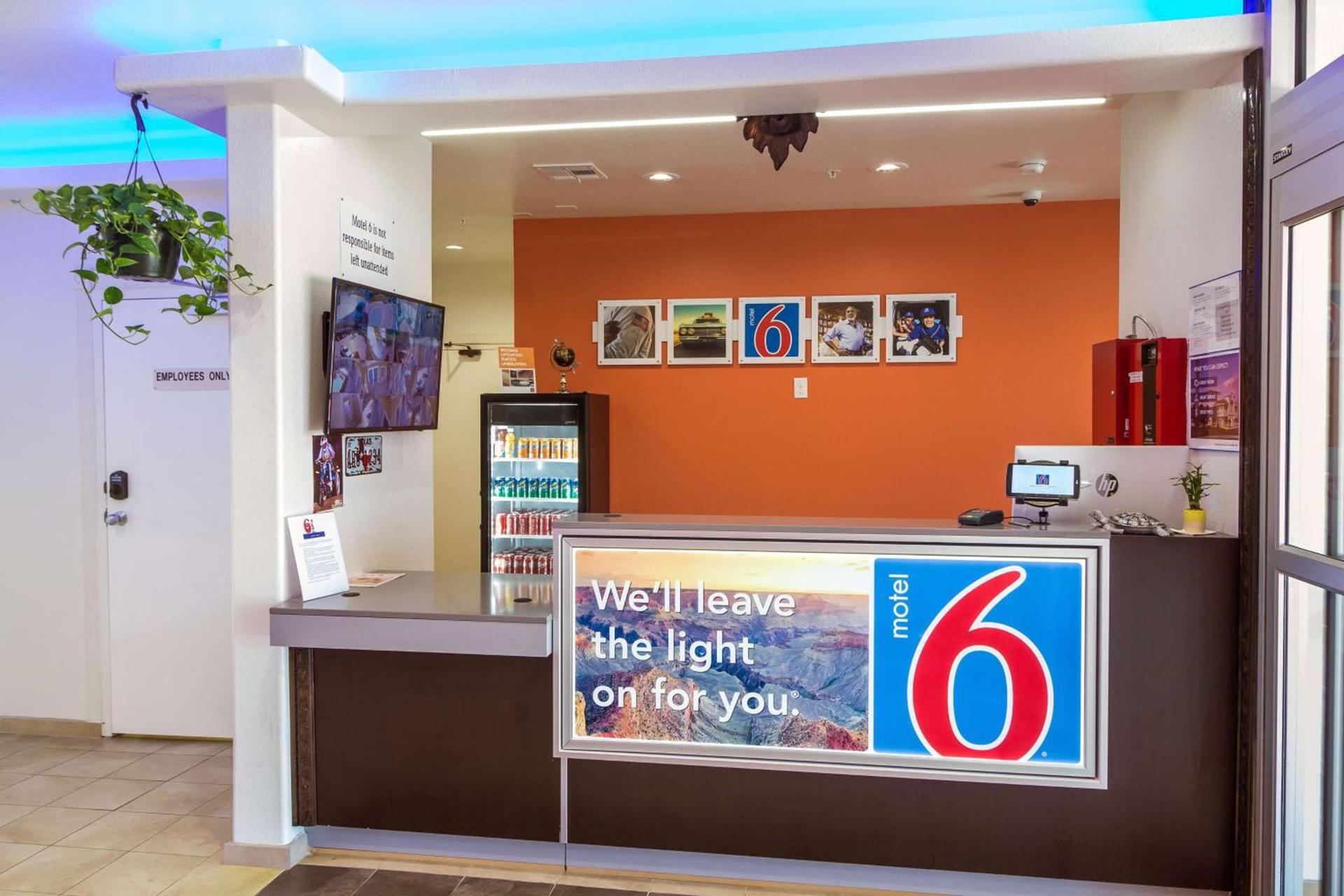 Motel 6-Houston, TX - North photo 27