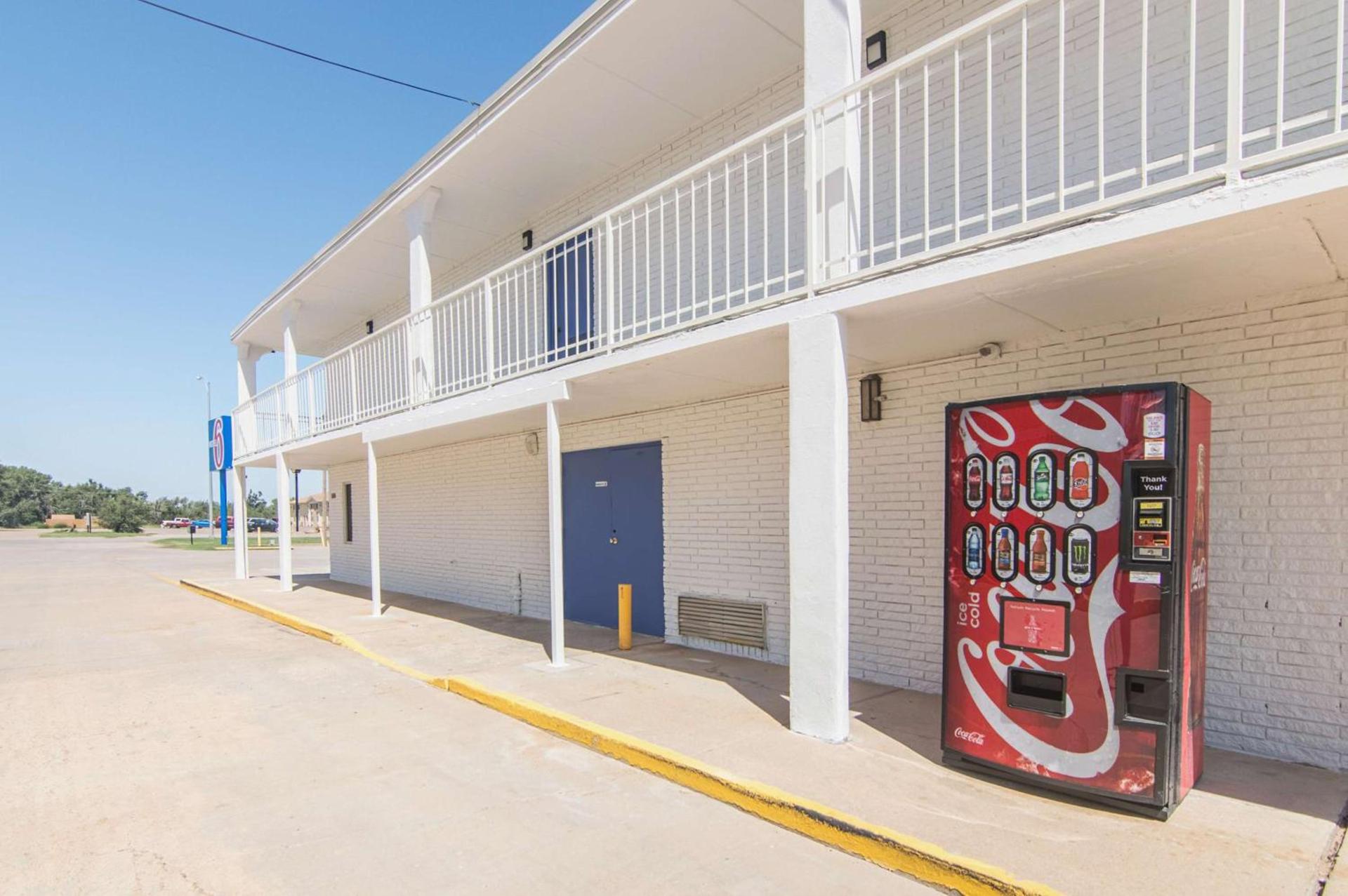 Motel 6-Liberal, KS photo 30