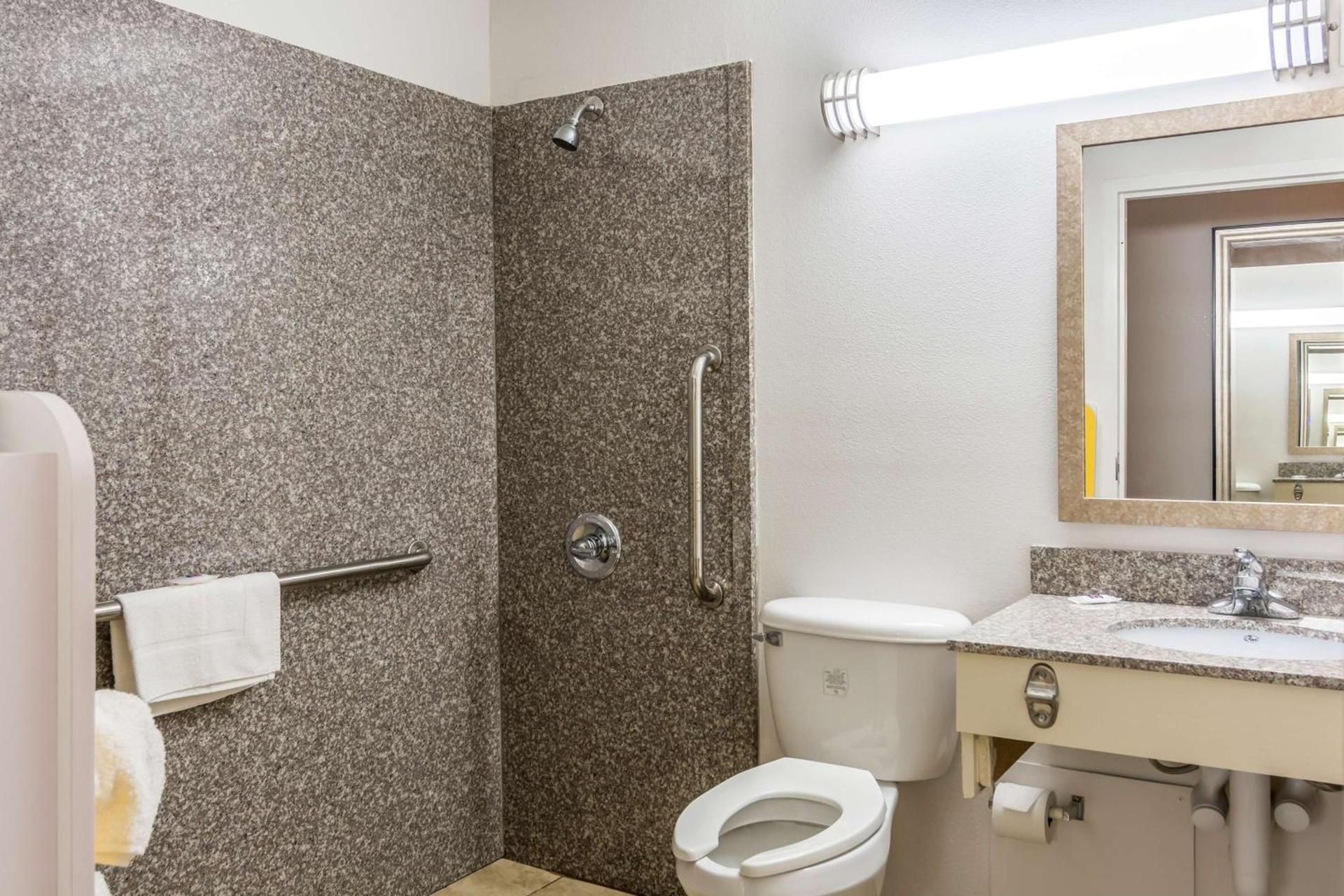 Motel 6 Petersburg, VA - Fort Lee photo 27