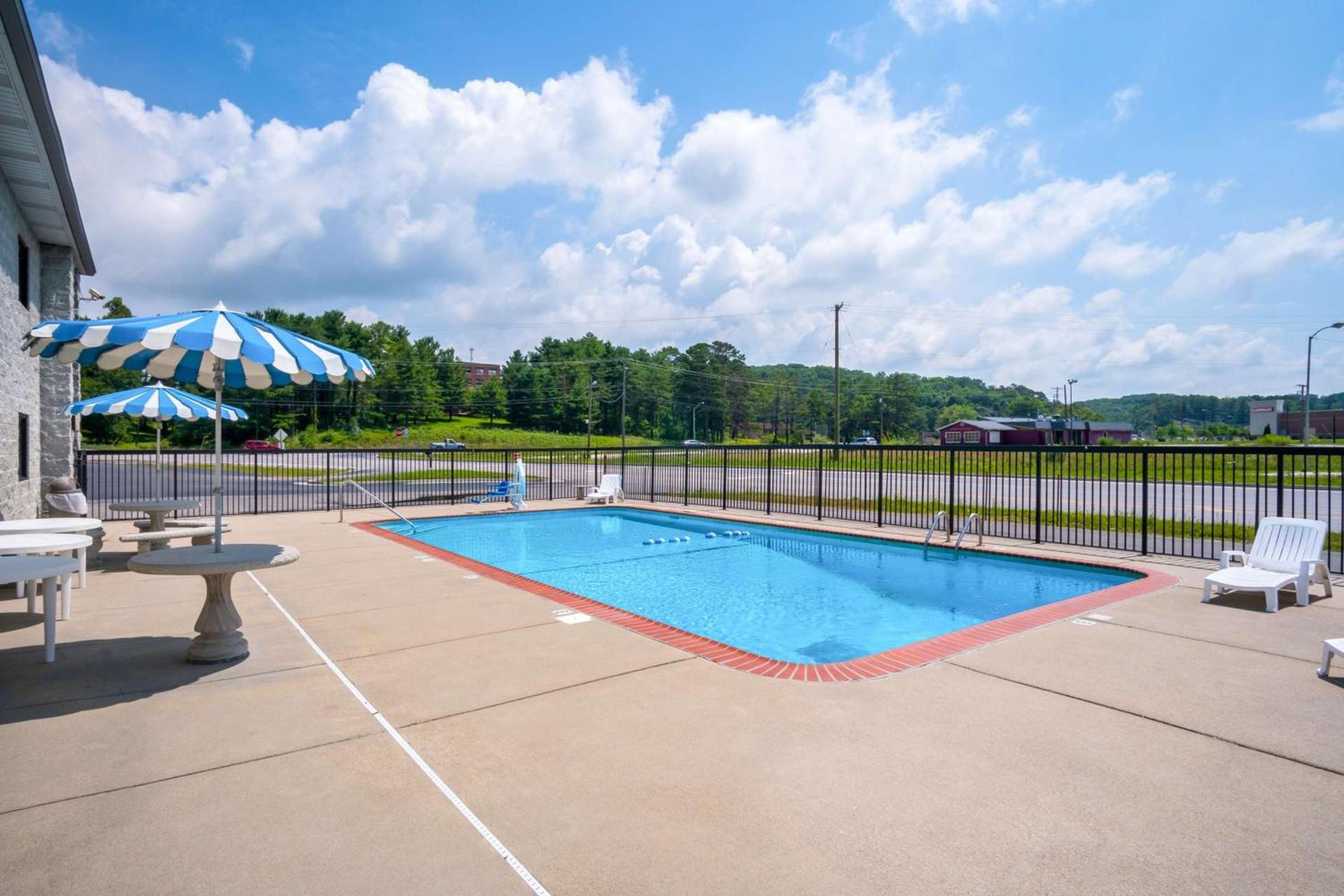 Motel 6-London, KY photo 25