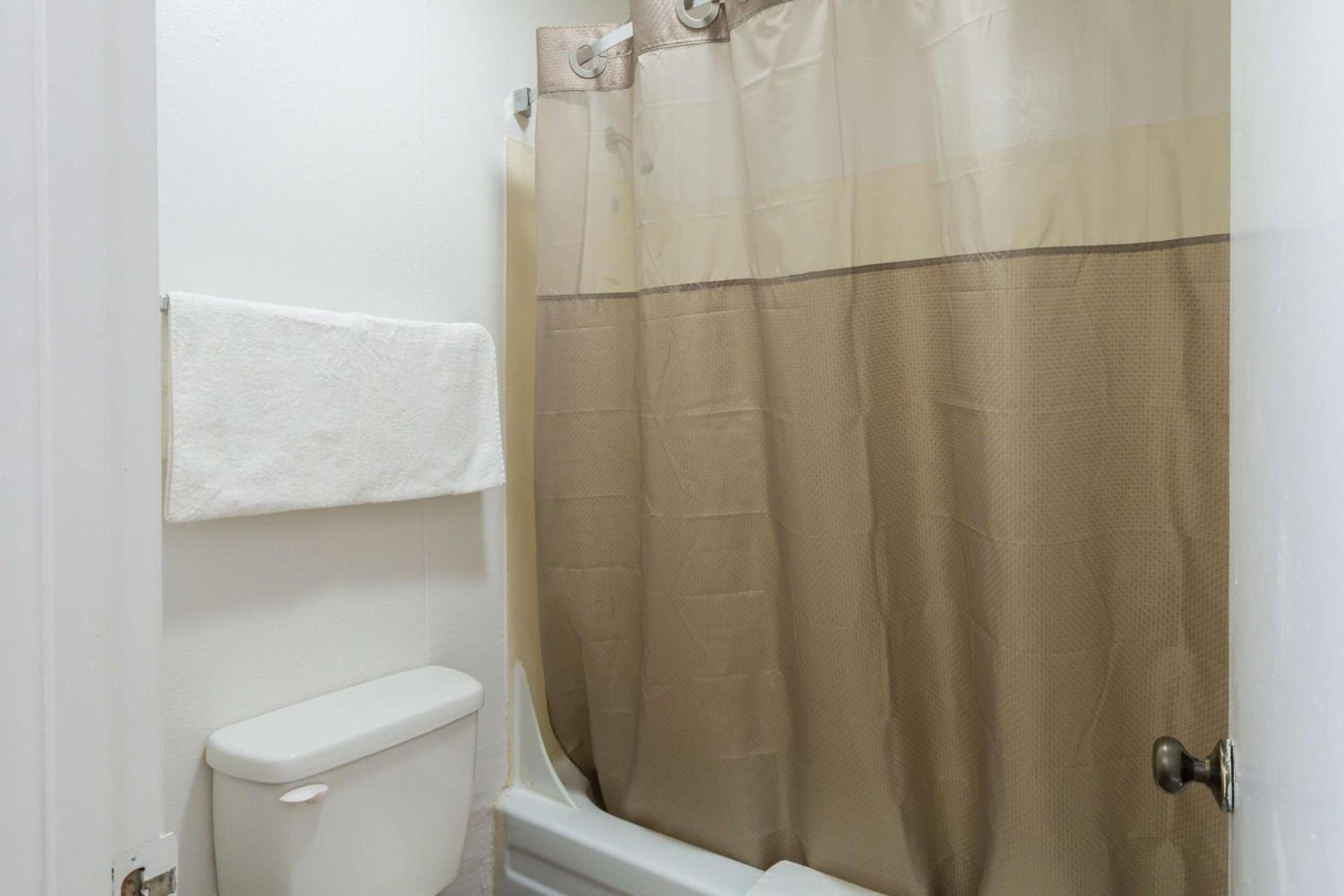 Motel 6-Parkersburg, WV photo 27