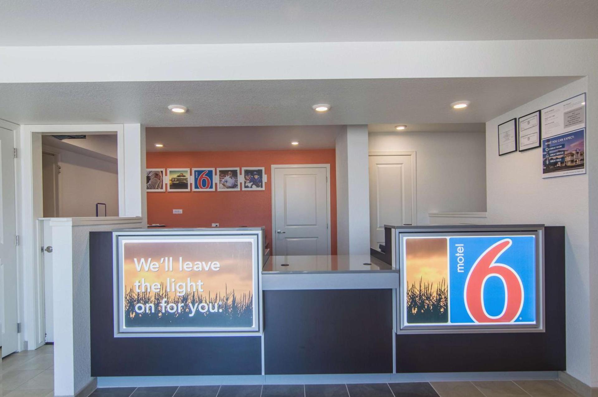 Motel 6-Liberal, KS photo 27