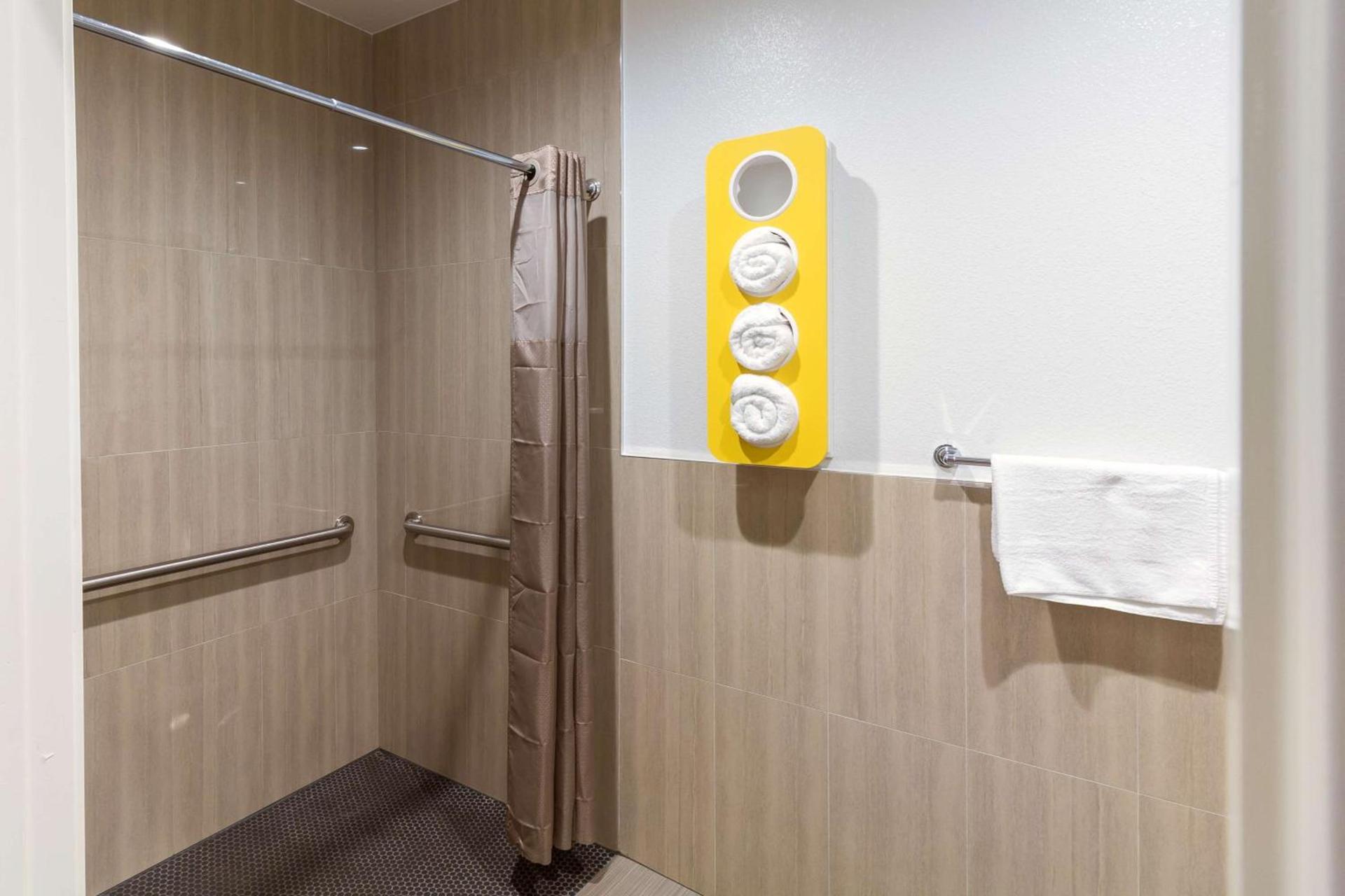 Motel 6-Houston, TX - North photo 26