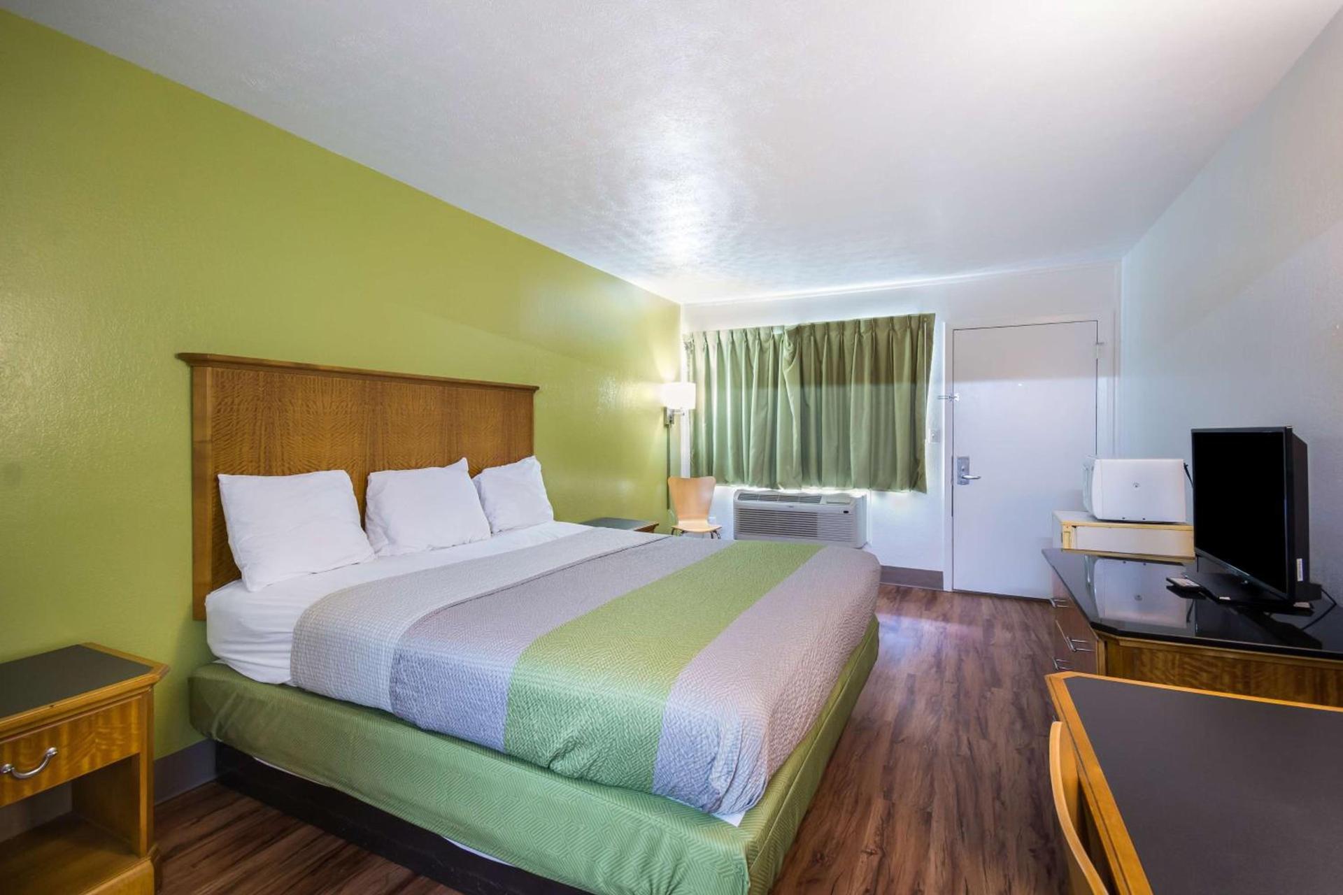 Motel 6-Parkersburg, WV photo 26