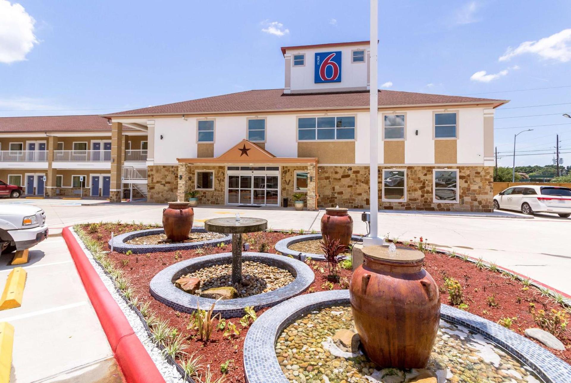 Motel 6-Houston, TX - North photo 3