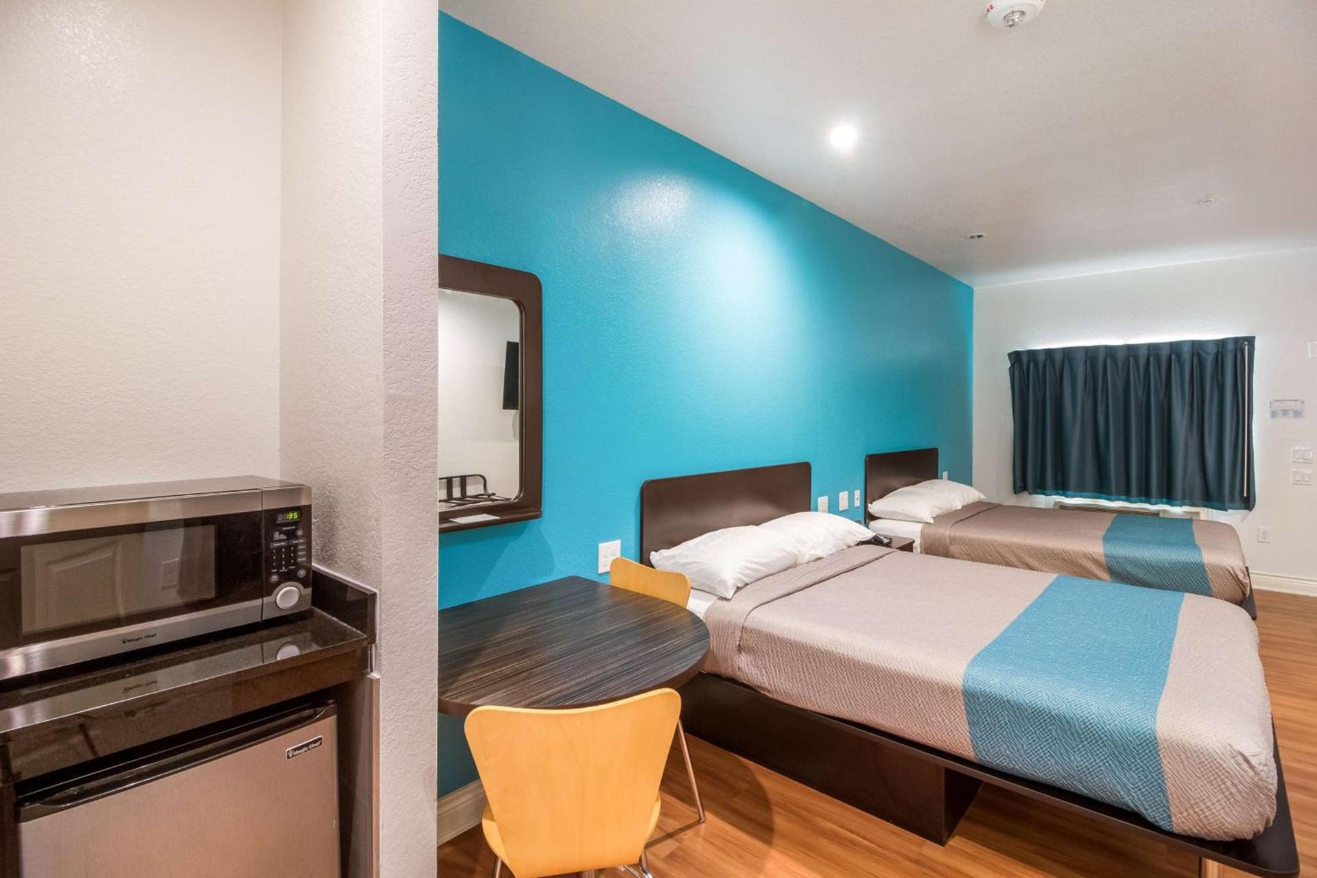 Motel 6-Houston, TX - North photo 12