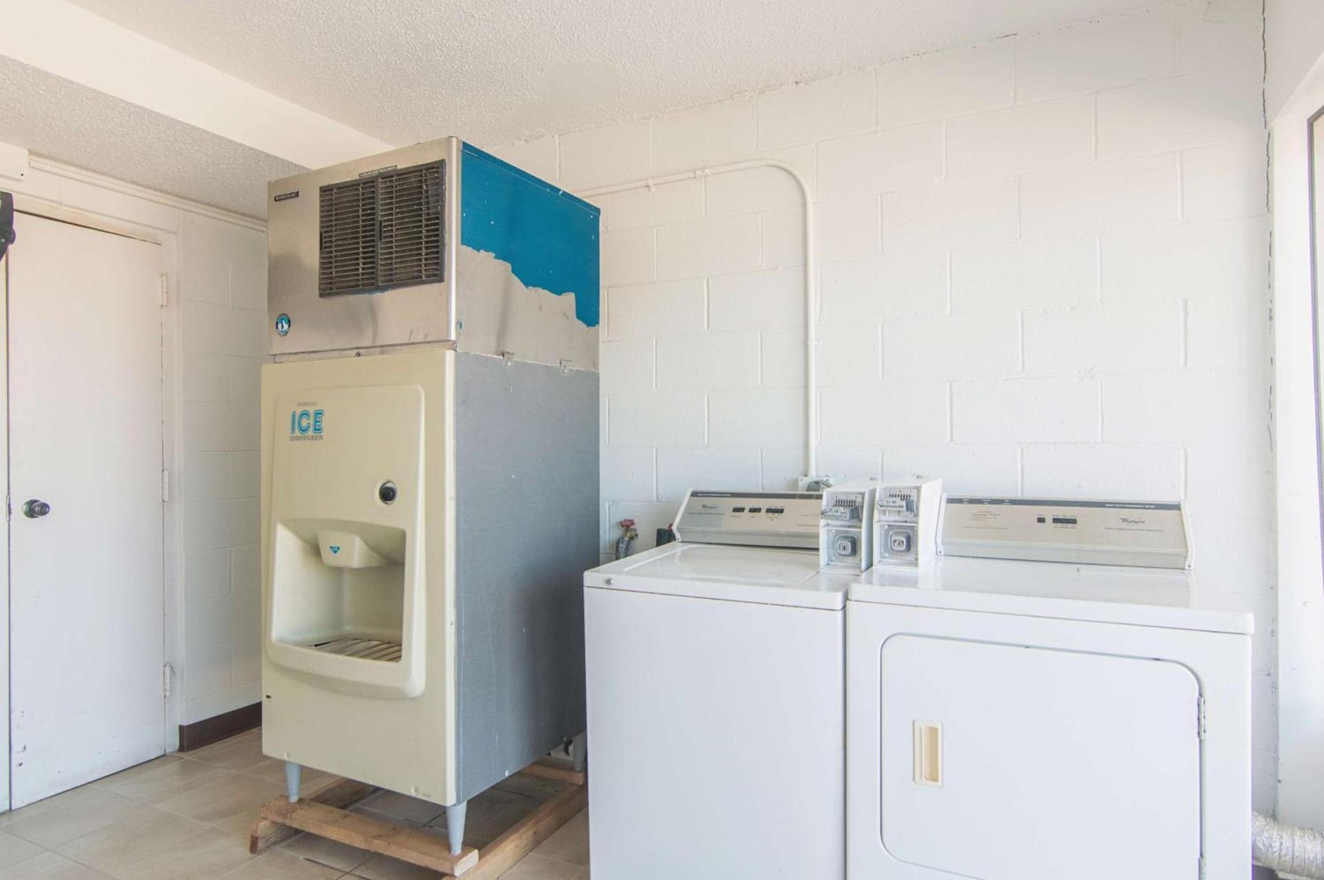 Motel 6-Liberal, KS photo 29