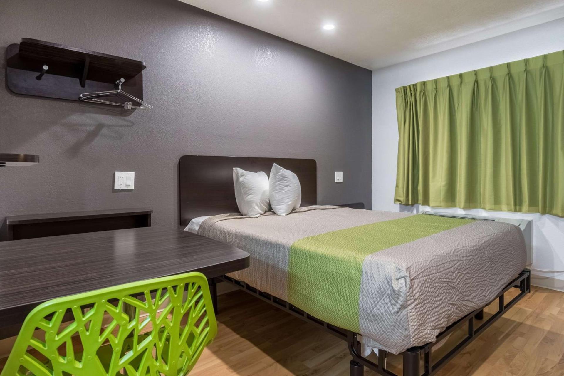 Studio 6-Buttonwillow, CA photo 18