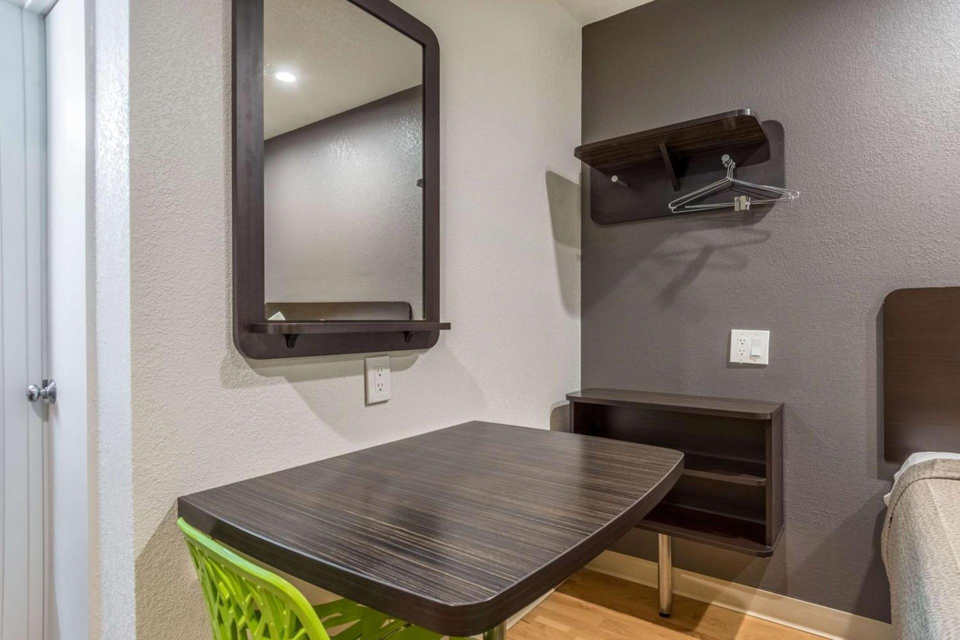 Studio 6-Buttonwillow, CA photo 20