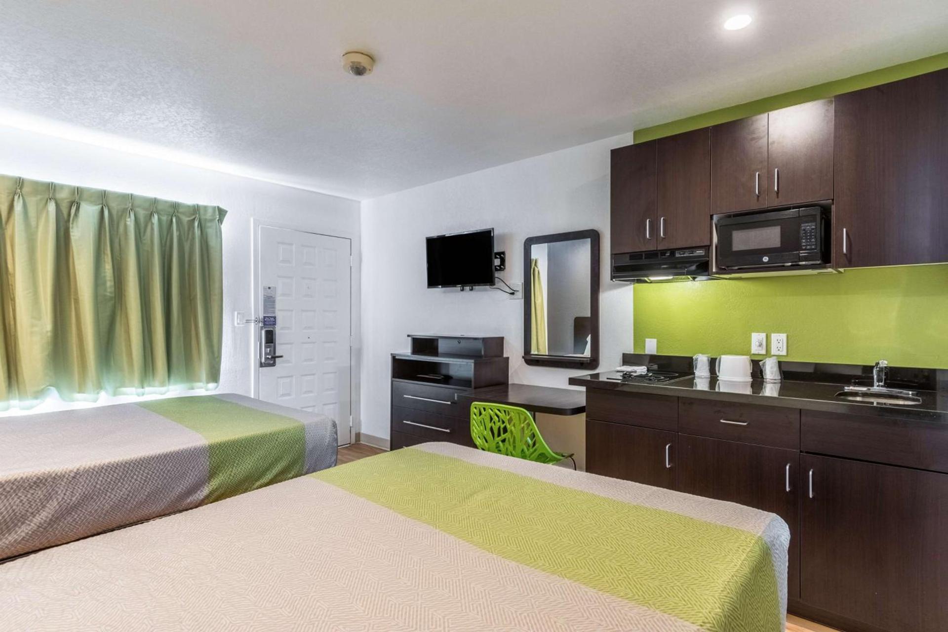 Studio 6-Buttonwillow, CA photo 13