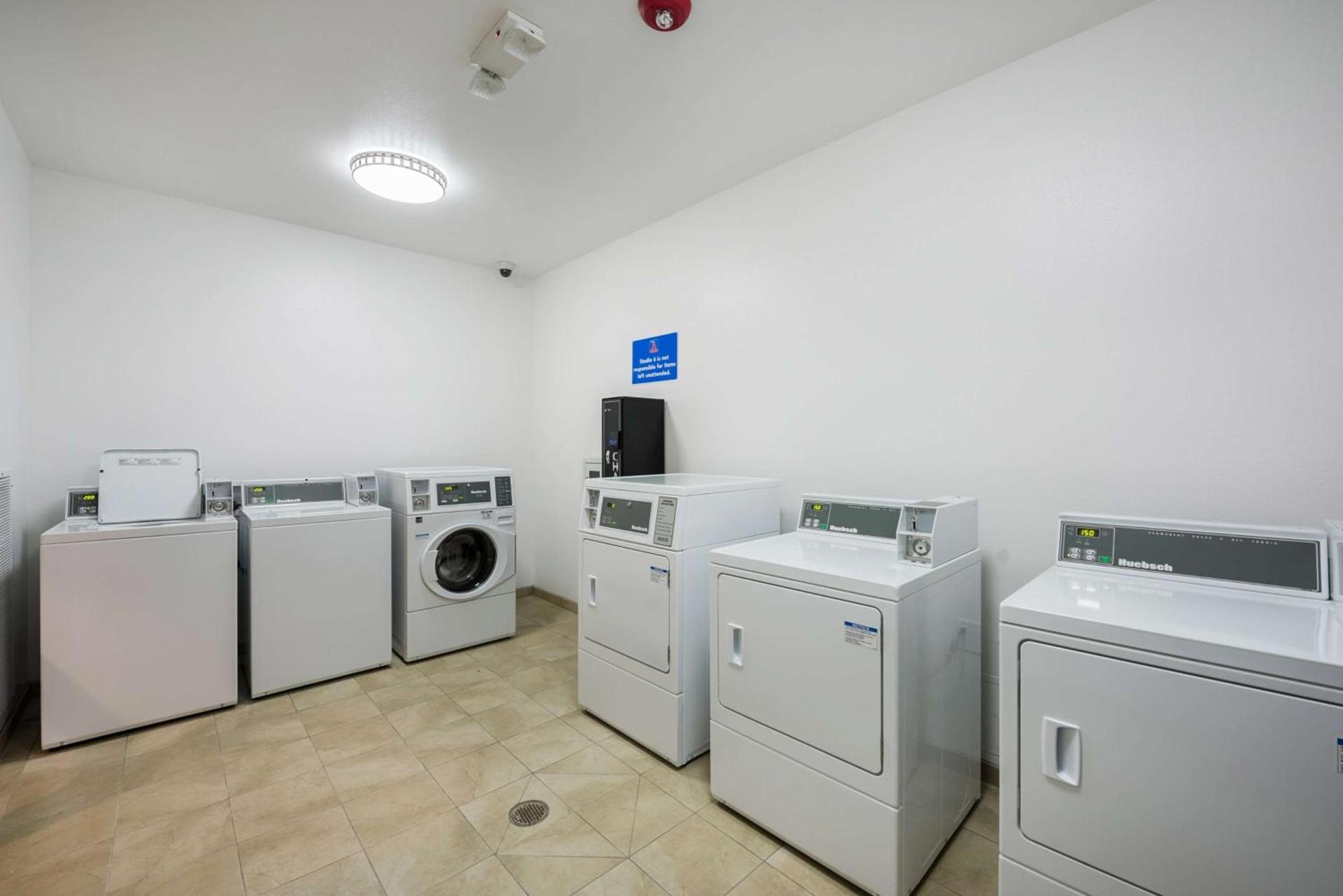 Studio 6-Mccarran, NV - Sparks - Tahoe - Reno Industrial Center photo 30
