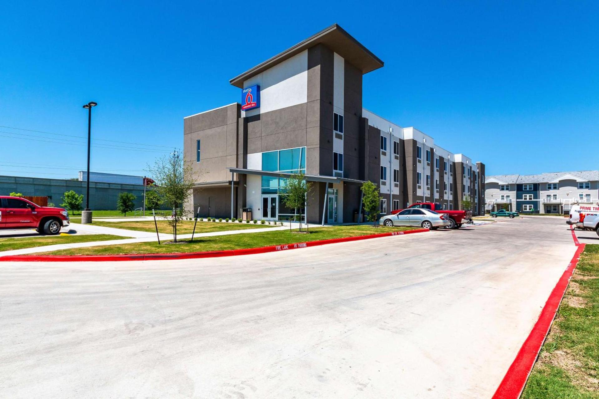 Studio 6-San Marcos, TX photo 3