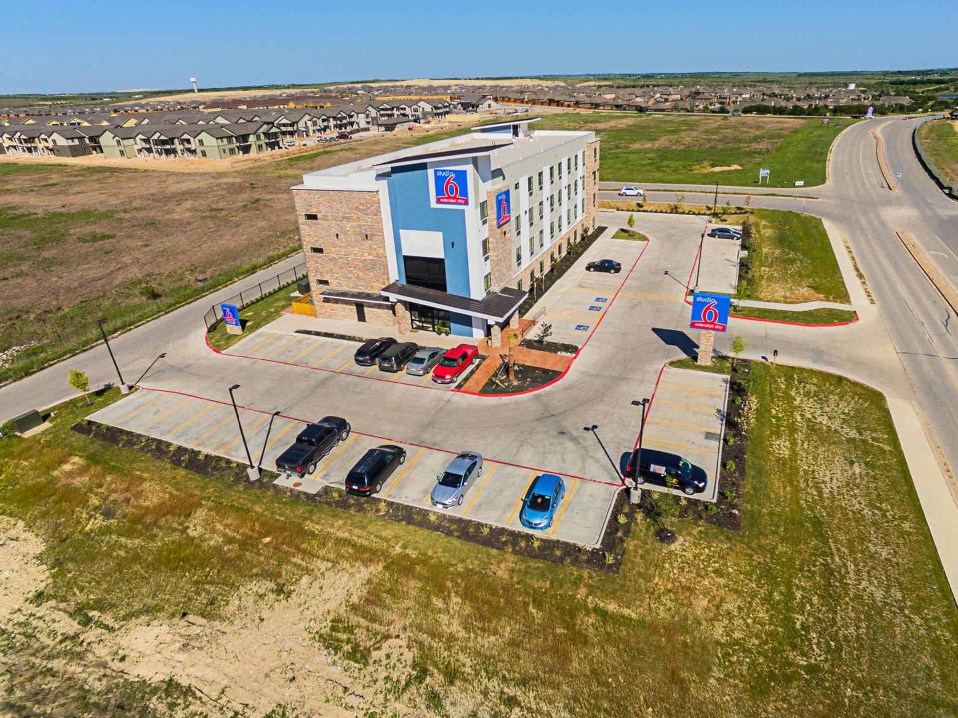 Studio 6-Buda, TX photo 13
