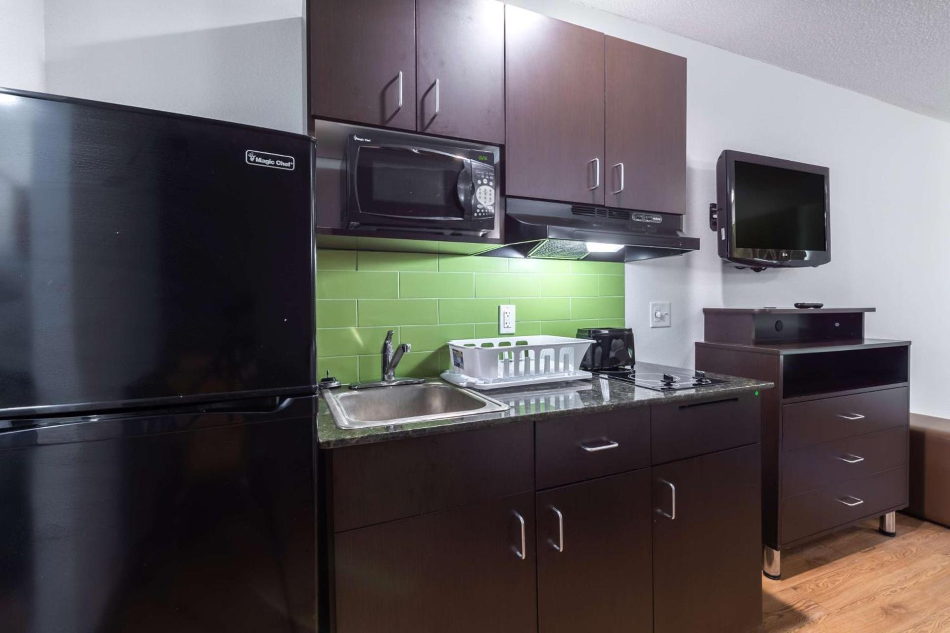 Studio 6-Bryan, TX - University Area photo 26