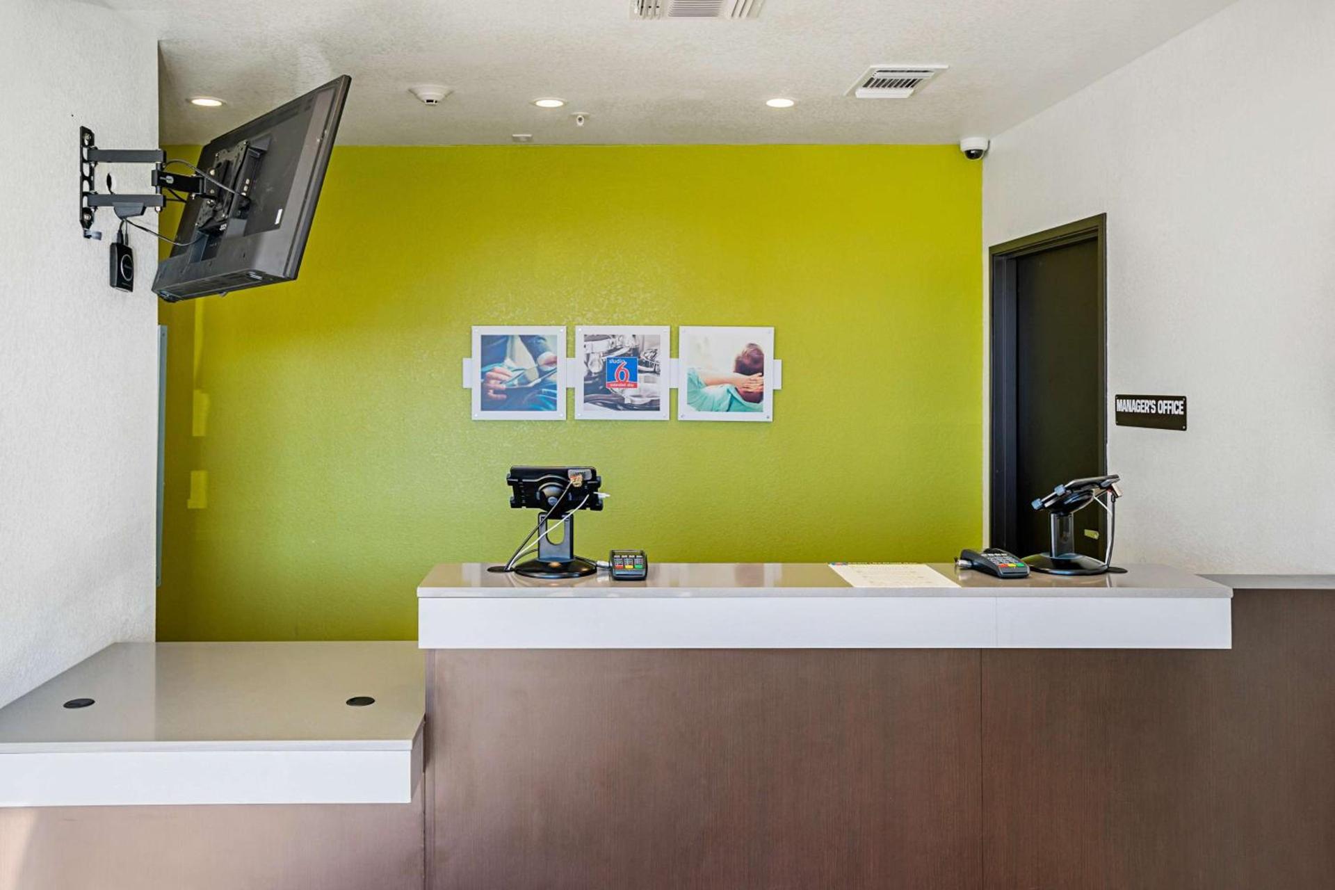 Studio 6-Buda, TX photo 44