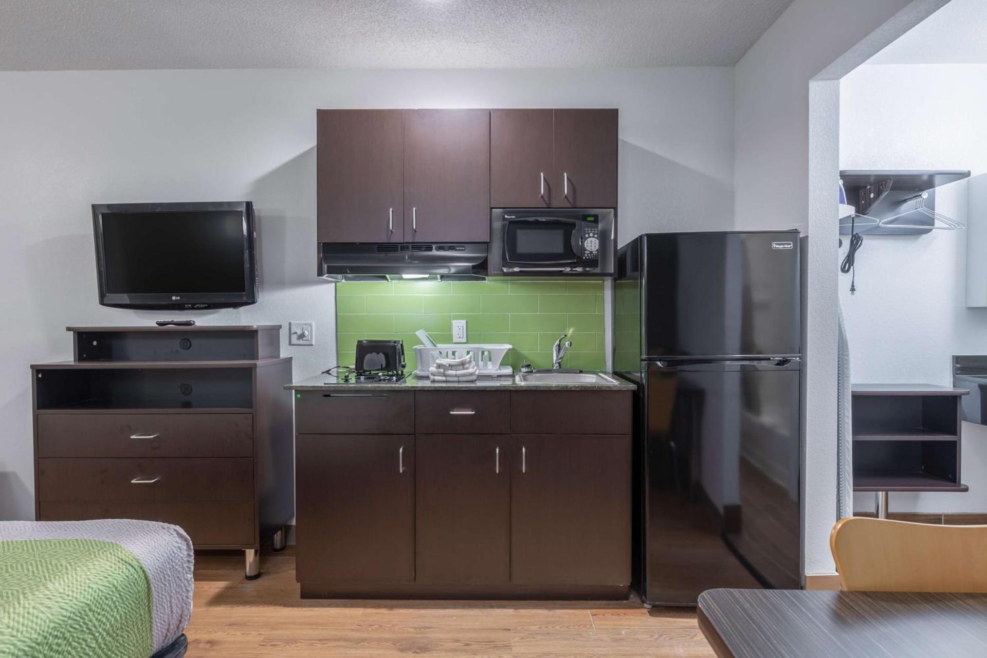 Studio 6-Bryan, TX - University Area photo 18