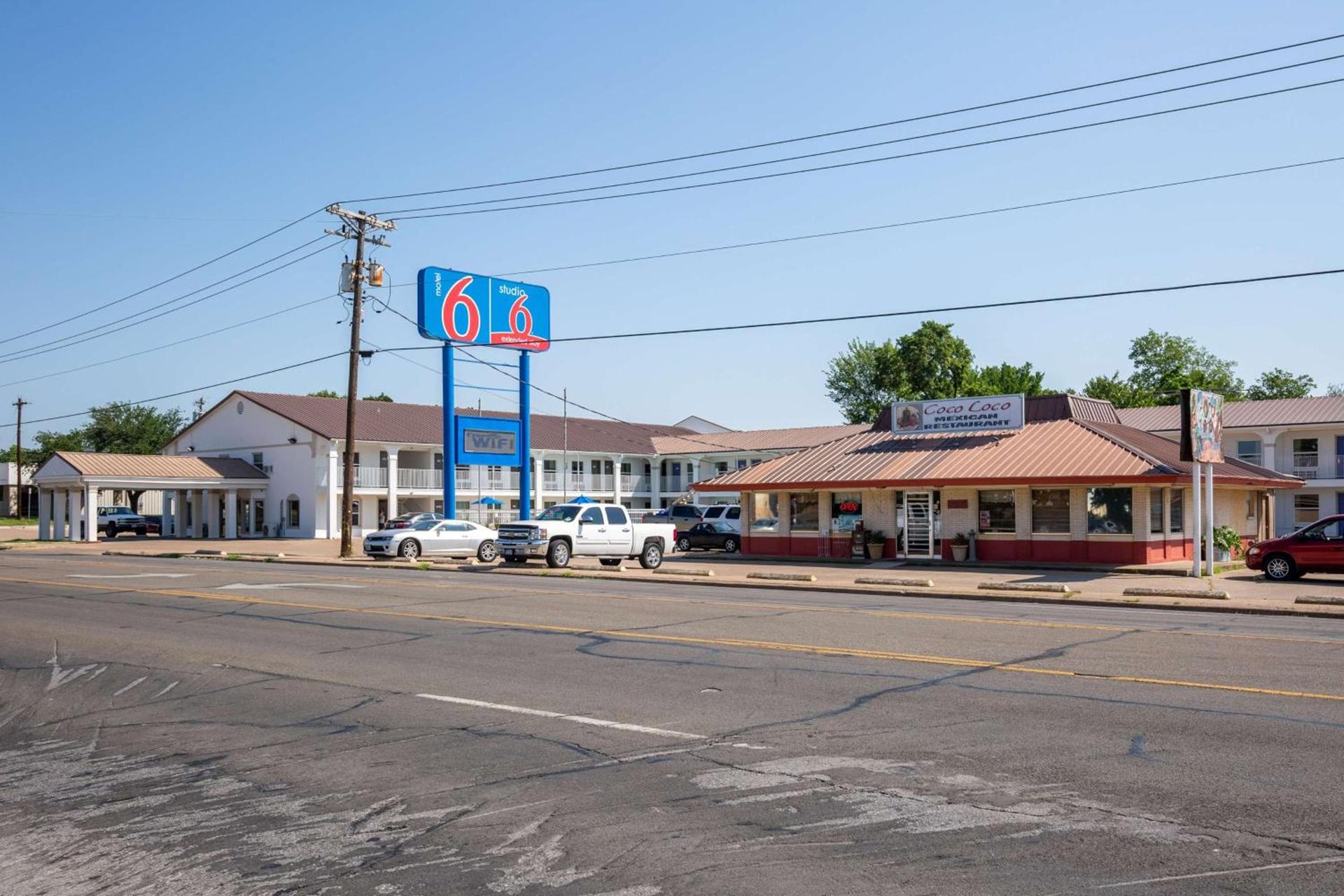 Studio 6-Bryan, TX - University Area photo 12