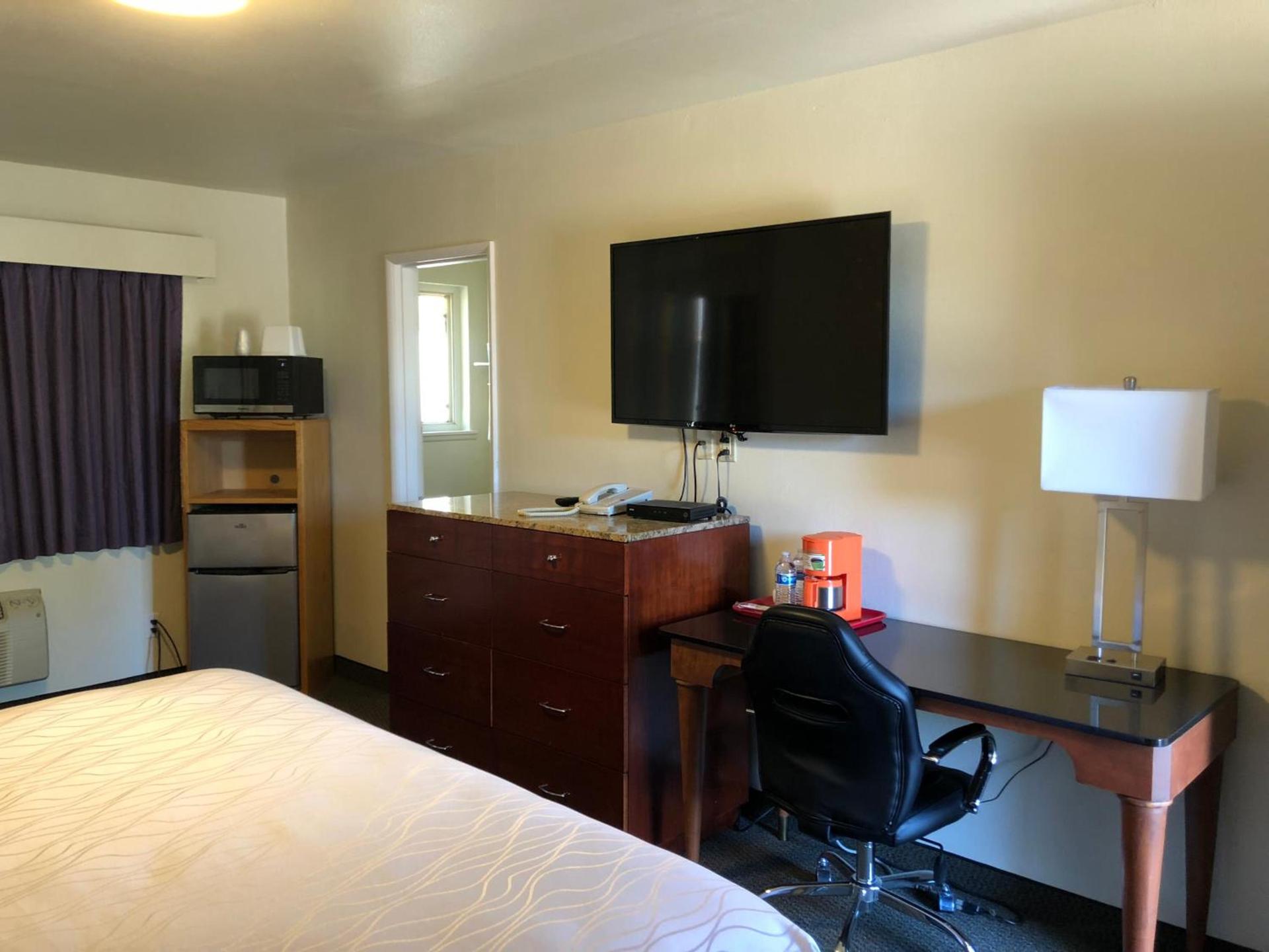 Monticello Motel photo 27