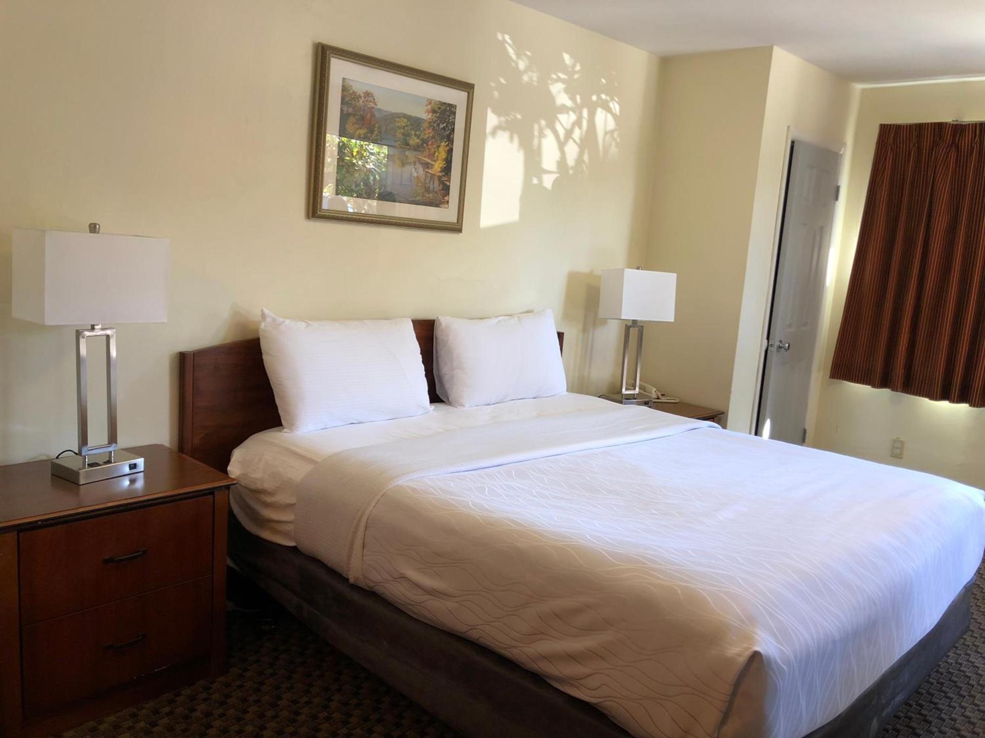 Monticello Motel photo 17