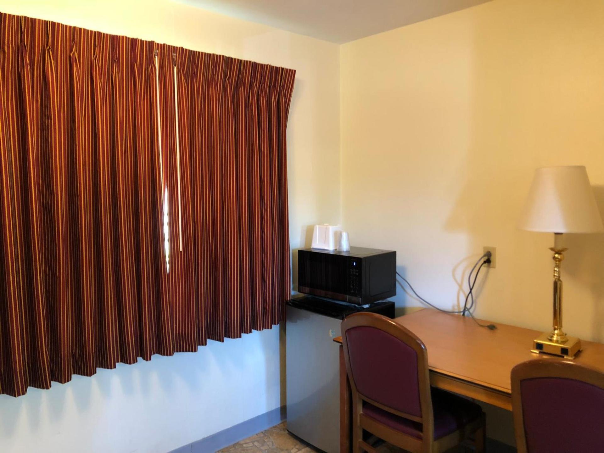 Monticello Motel photo 18
