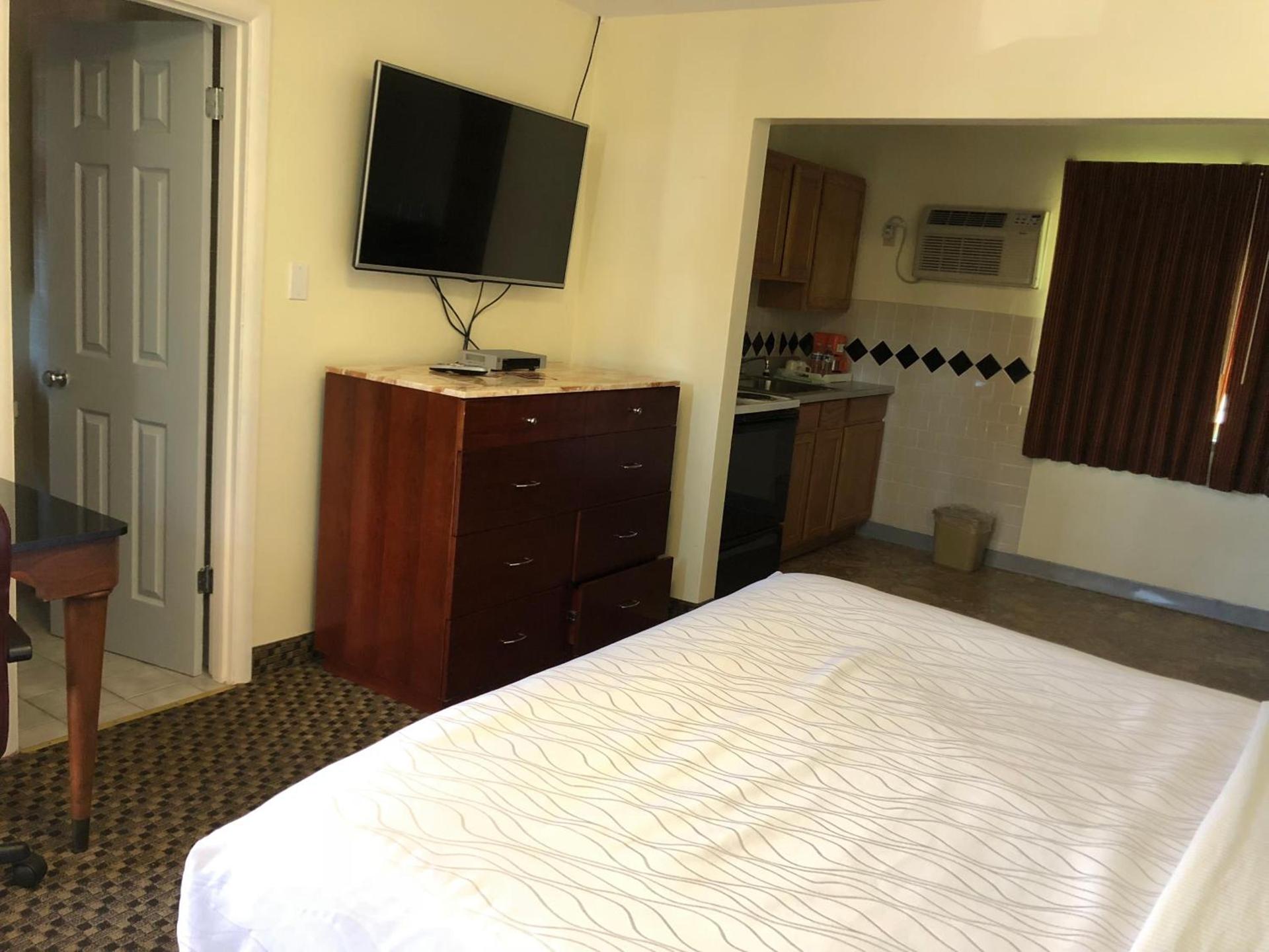 Monticello Motel photo 20