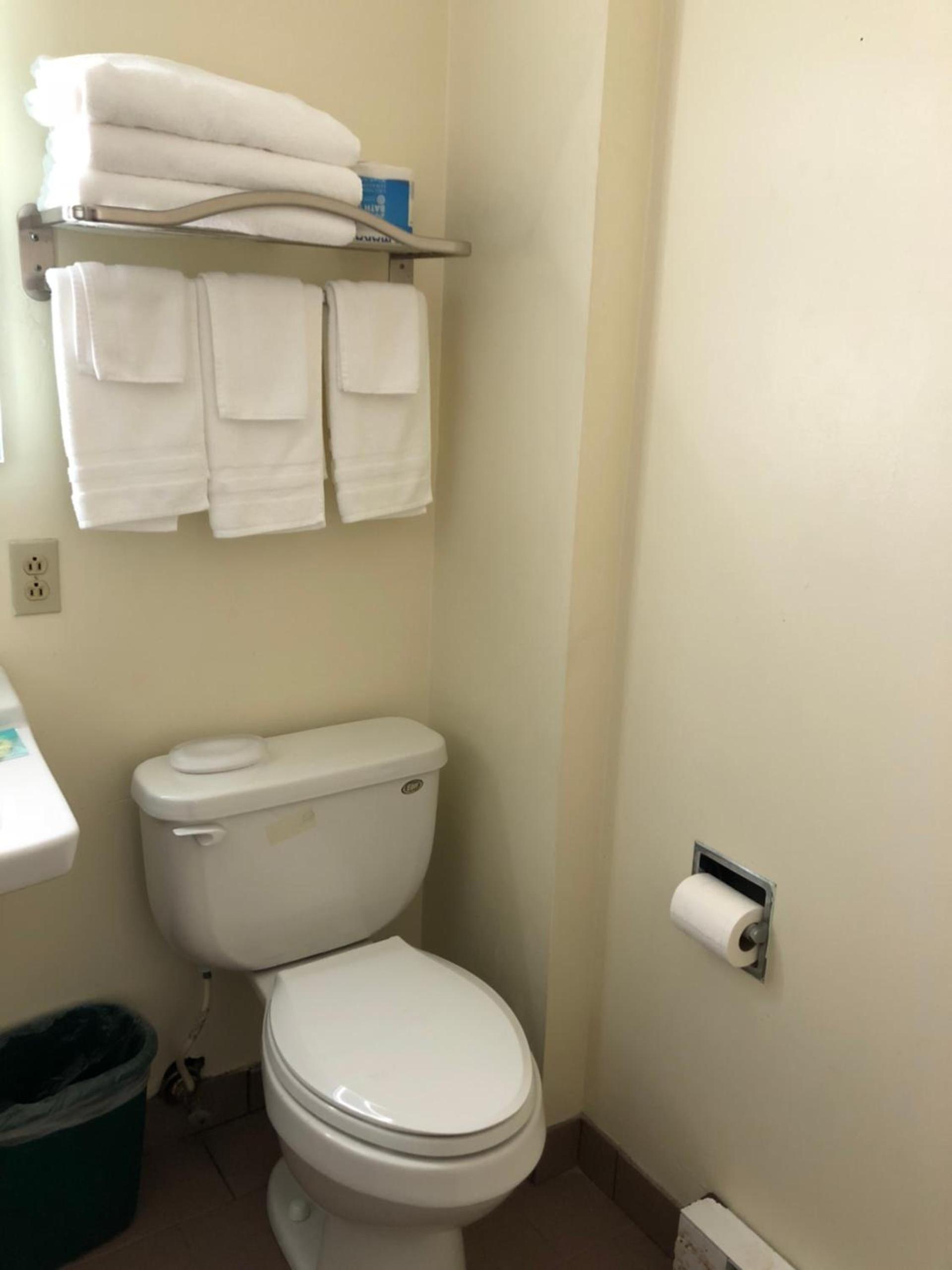 Monticello Motel photo 7