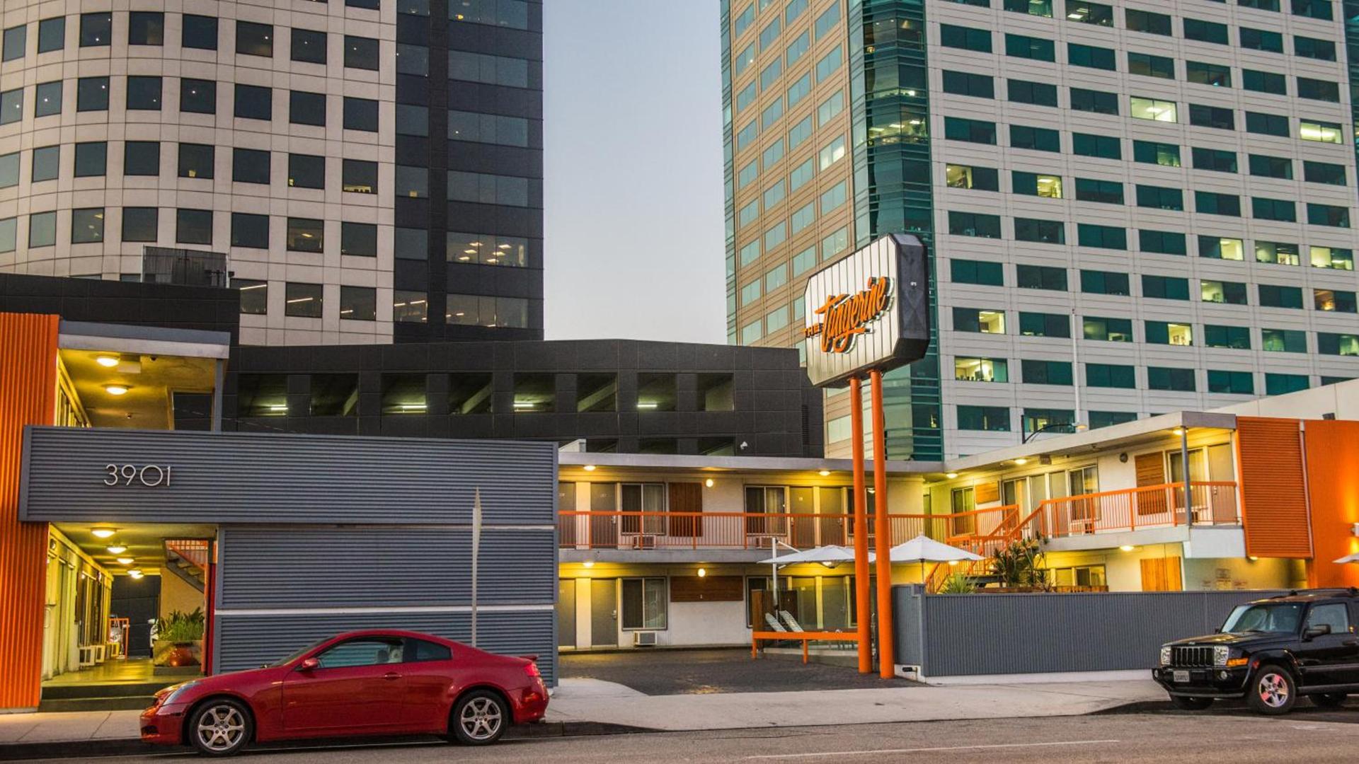 The Tangerine - a Burbank Hotel photo 23
