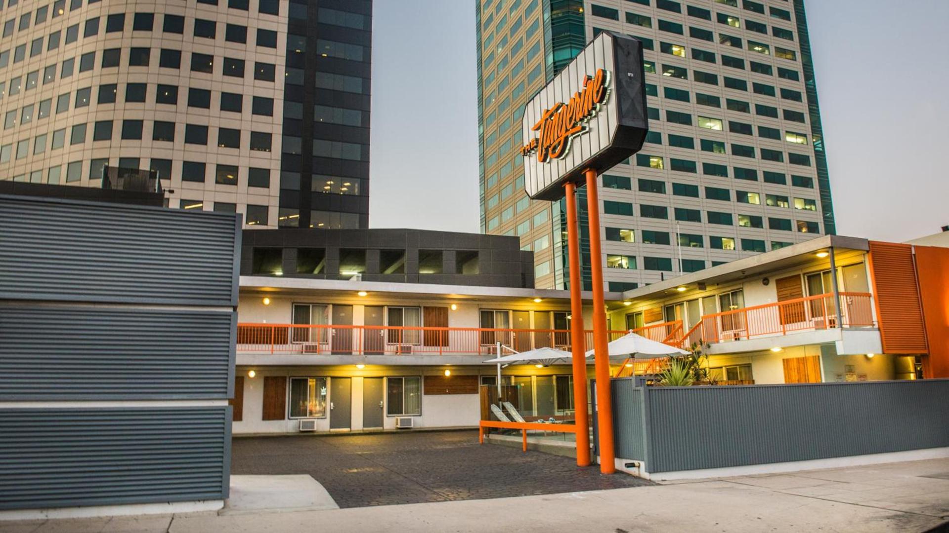 The Tangerine - a Burbank Hotel photo 24