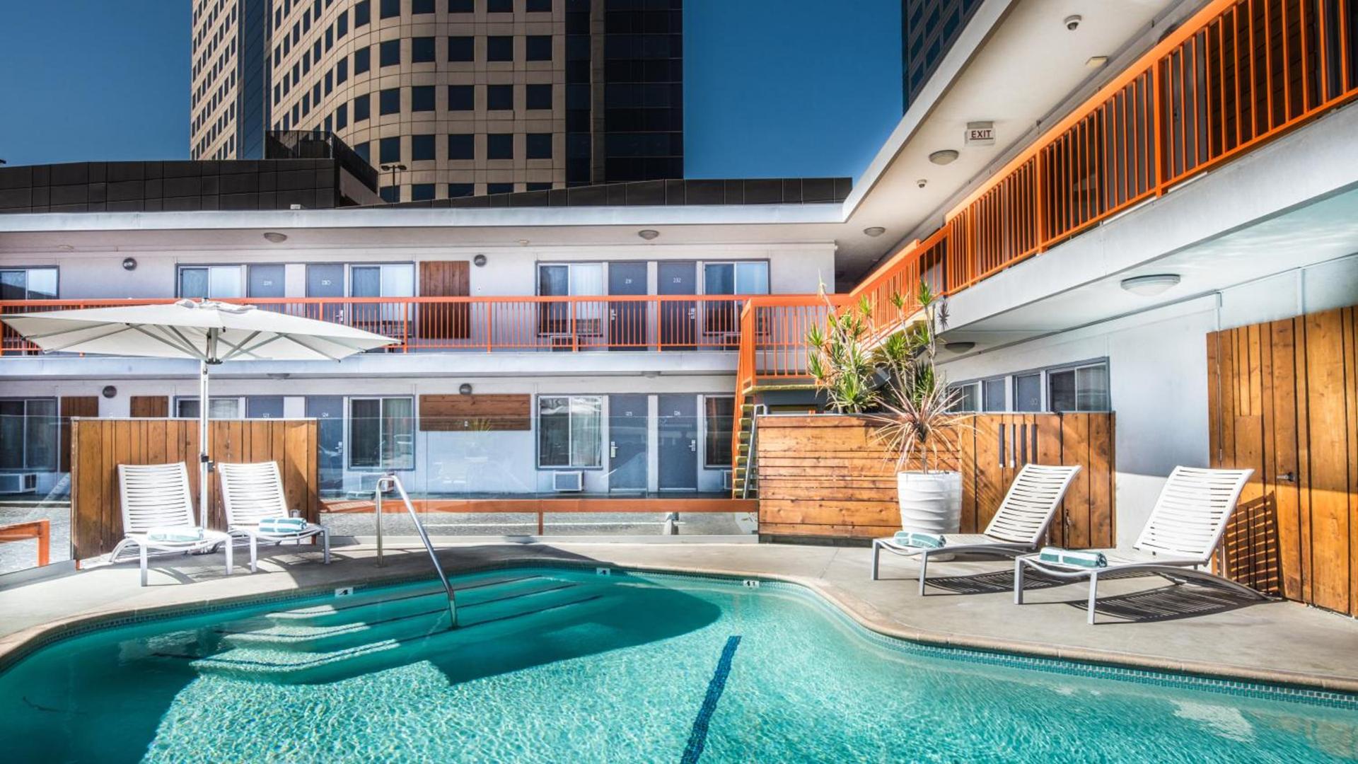 The Tangerine - a Burbank Hotel photo 28