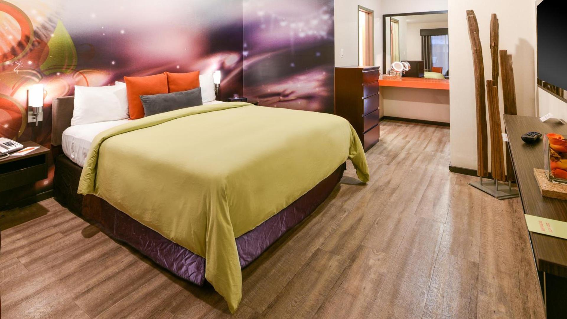 The Tangerine - a Burbank Hotel photo 3