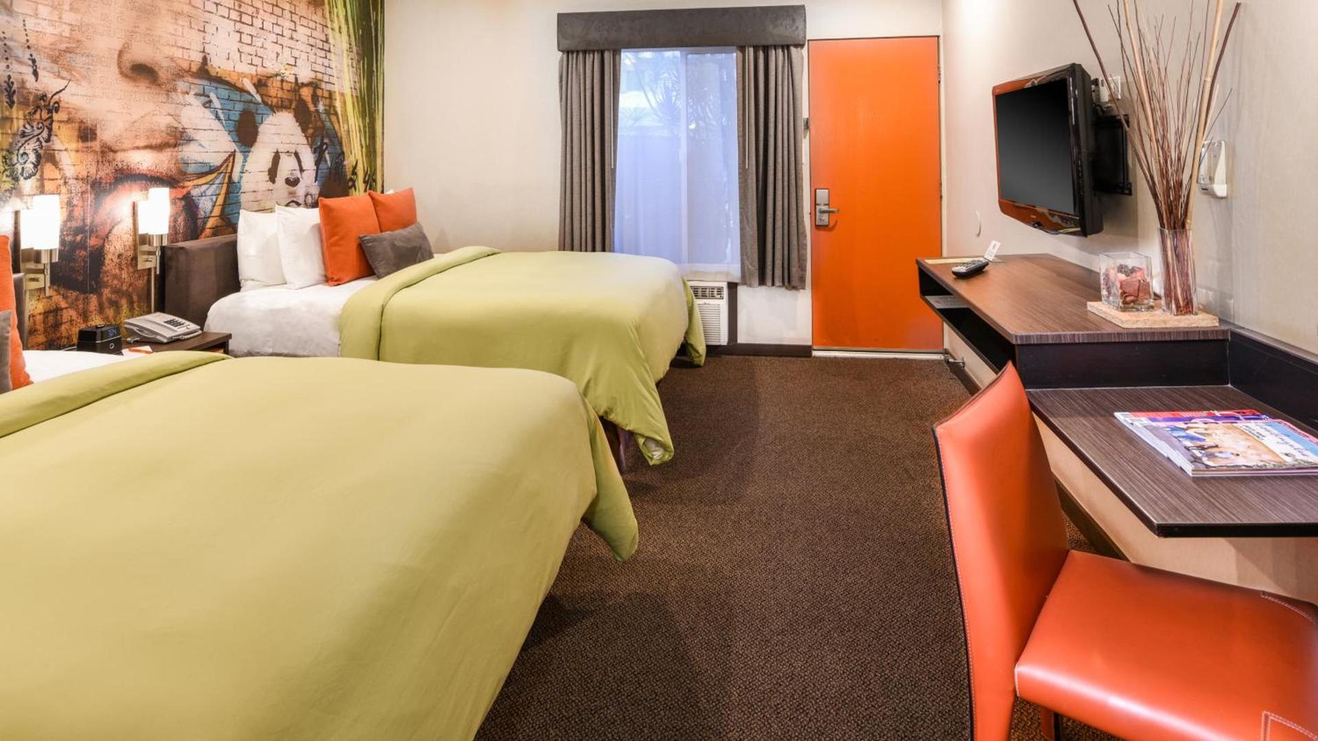 The Tangerine - a Burbank Hotel photo 7