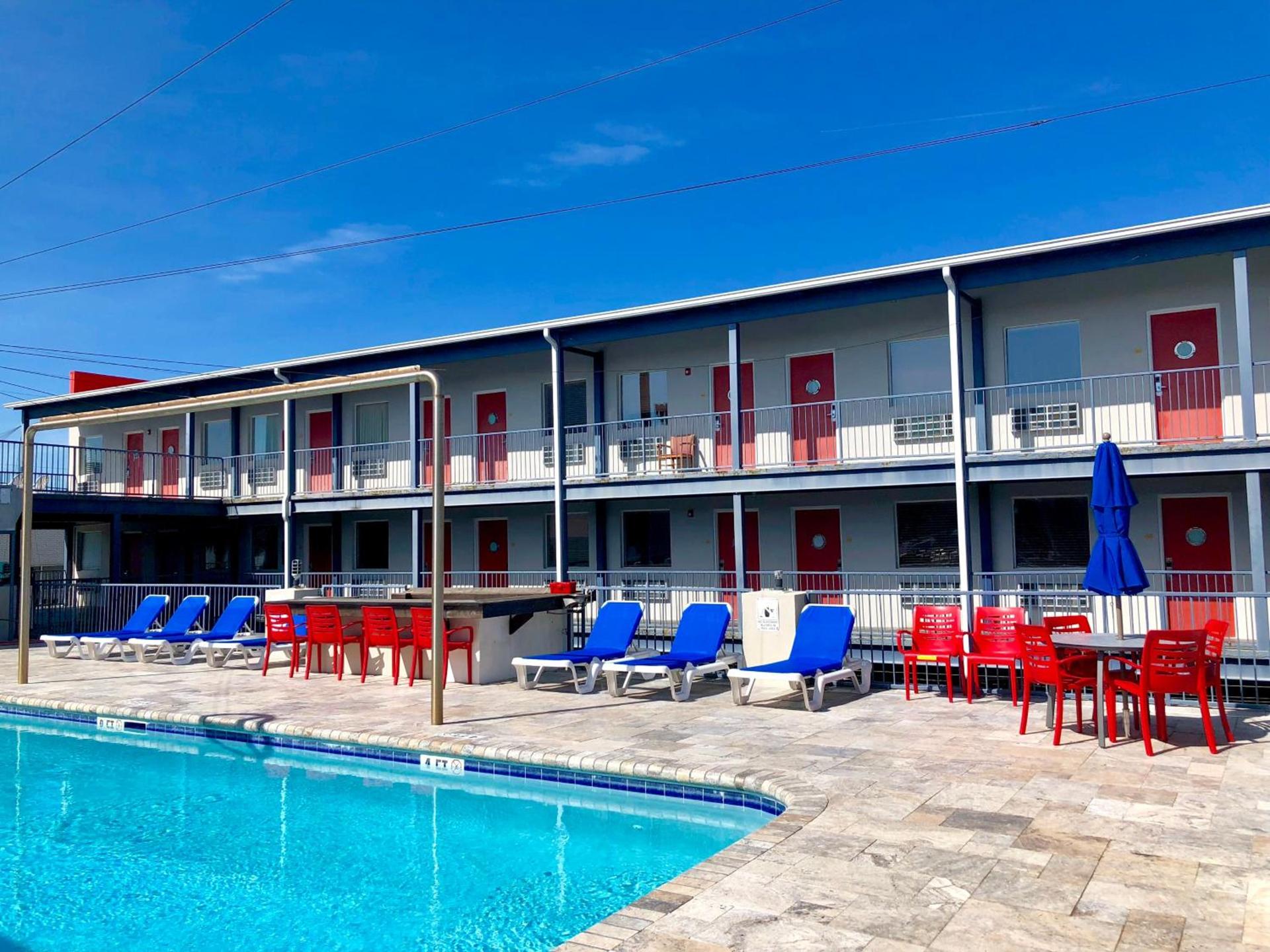 Sea and Breeze Hotel and Condo photo 34
