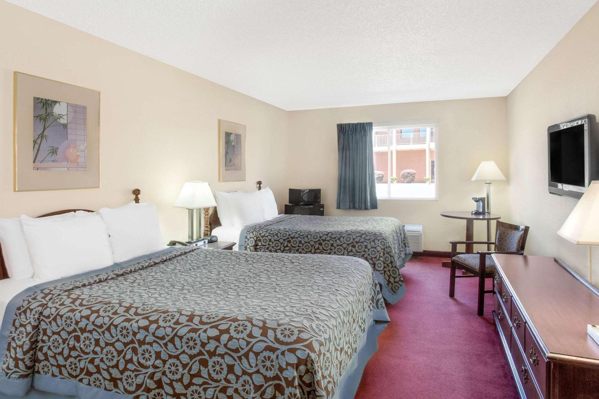 Days Inn by Wyndham Jackson photo 7