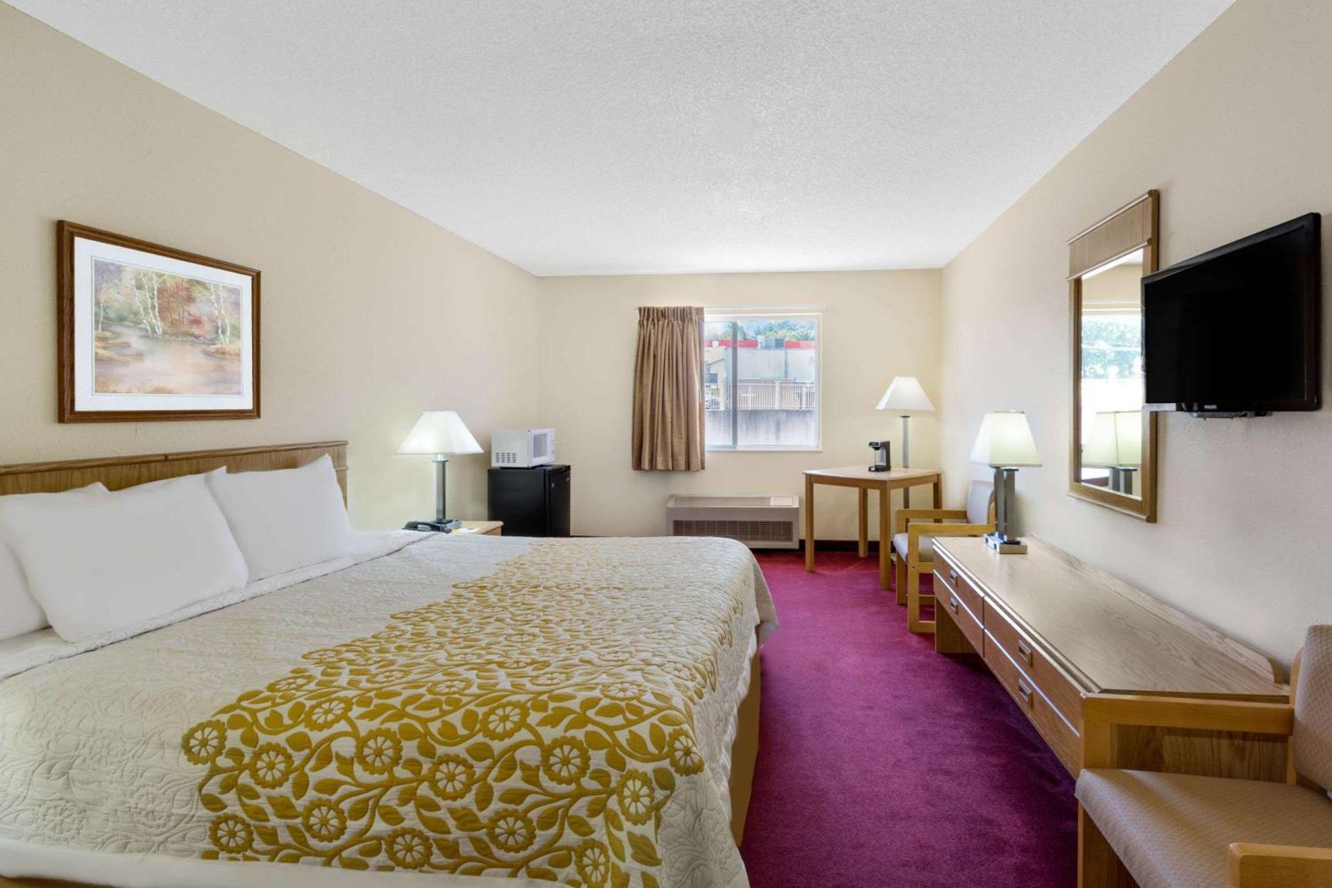 Days Inn by Wyndham Jackson photo 6