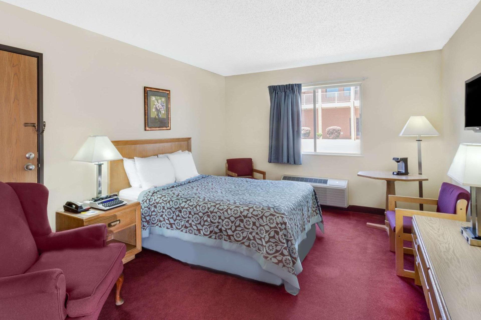 Days Inn by Wyndham Jackson photo 9